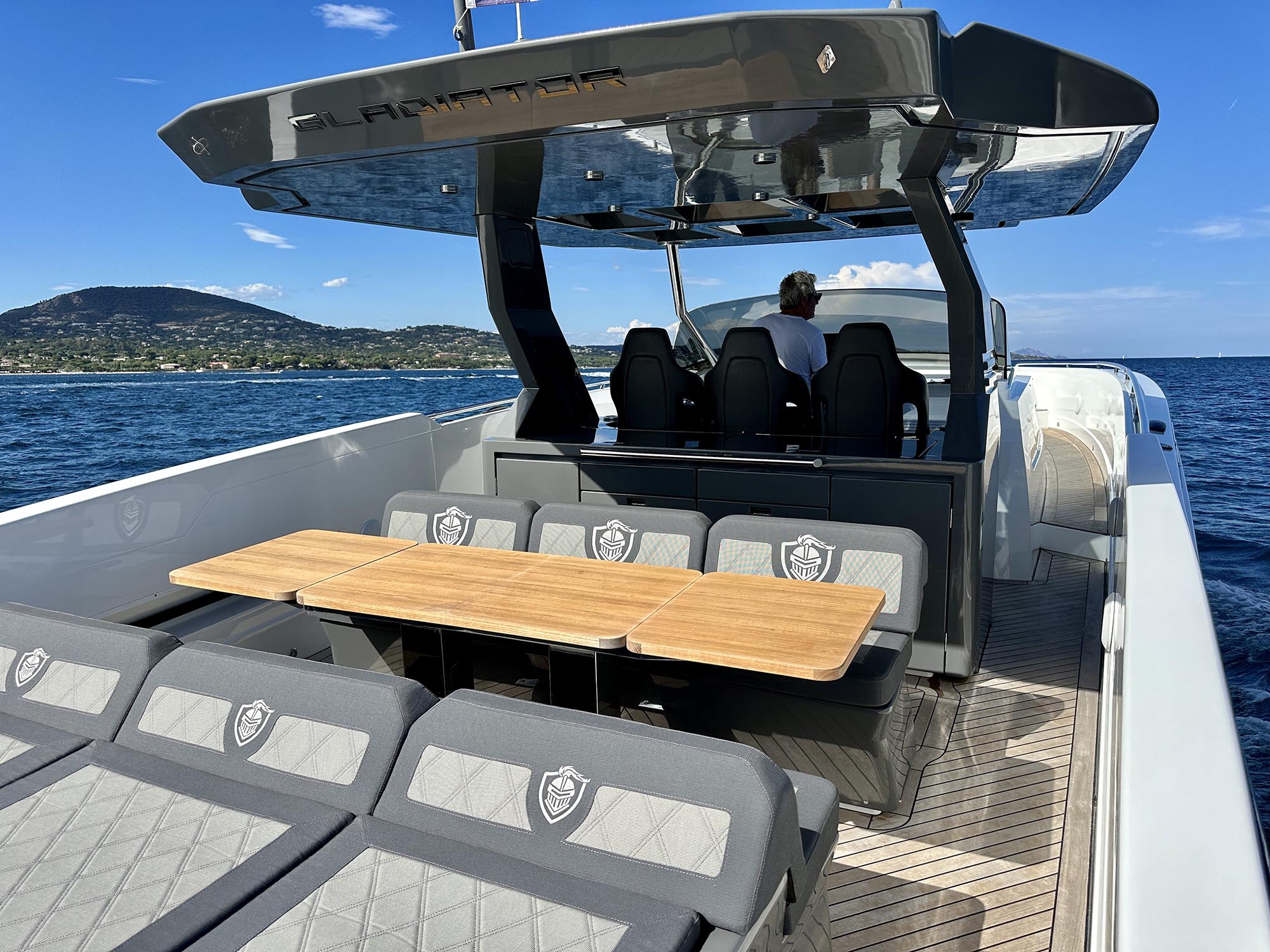 GLADIATOR 493 yacht charter, photo 4