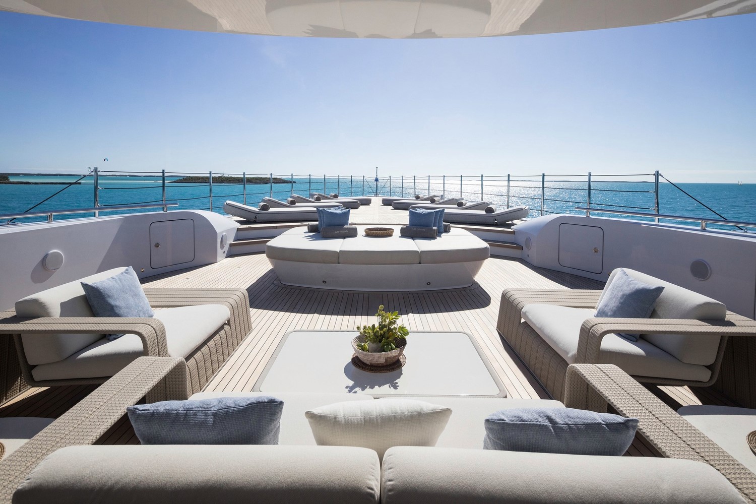 ARTISAN yacht charter, photo 3