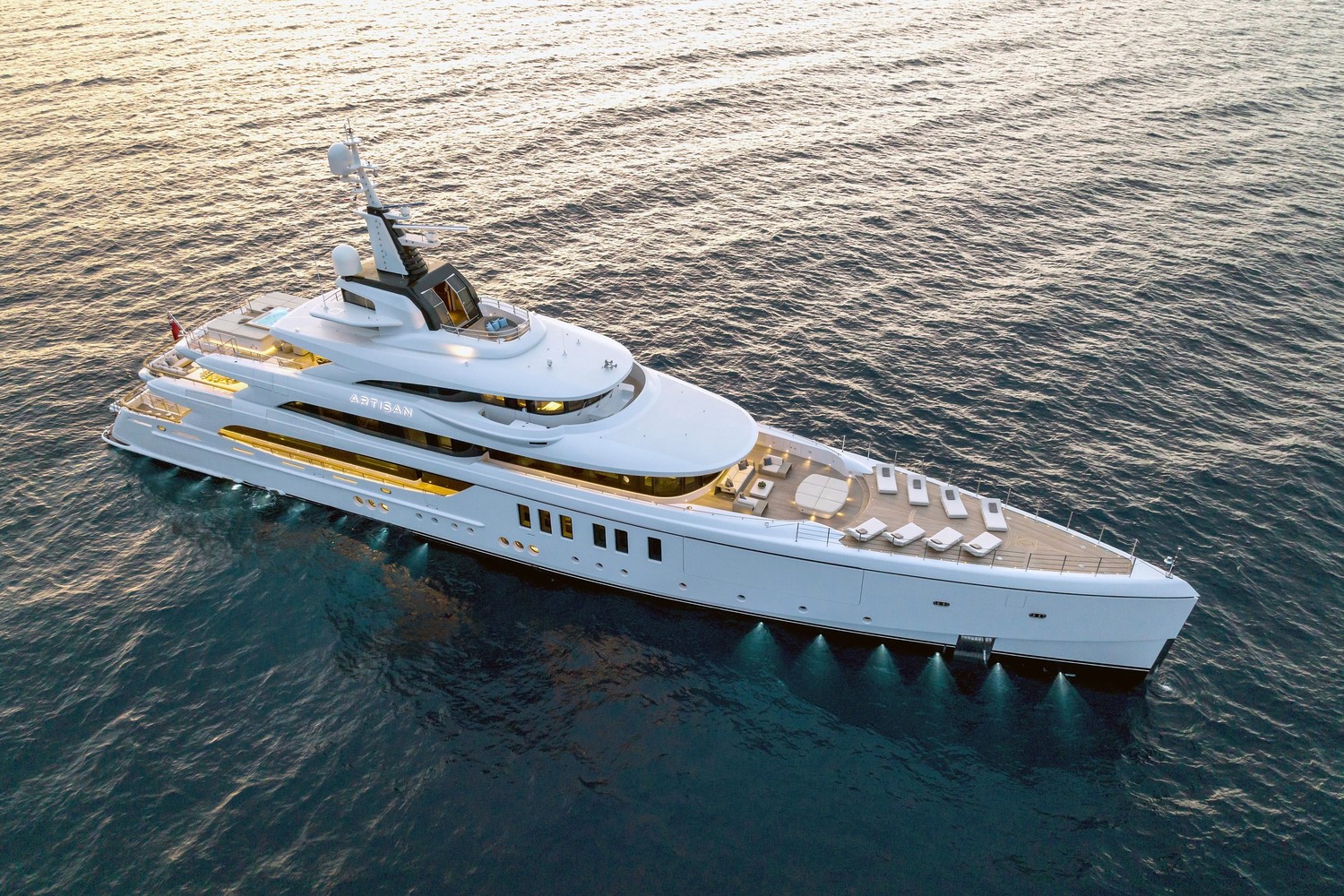 ARTISAN yacht charter, photo 2