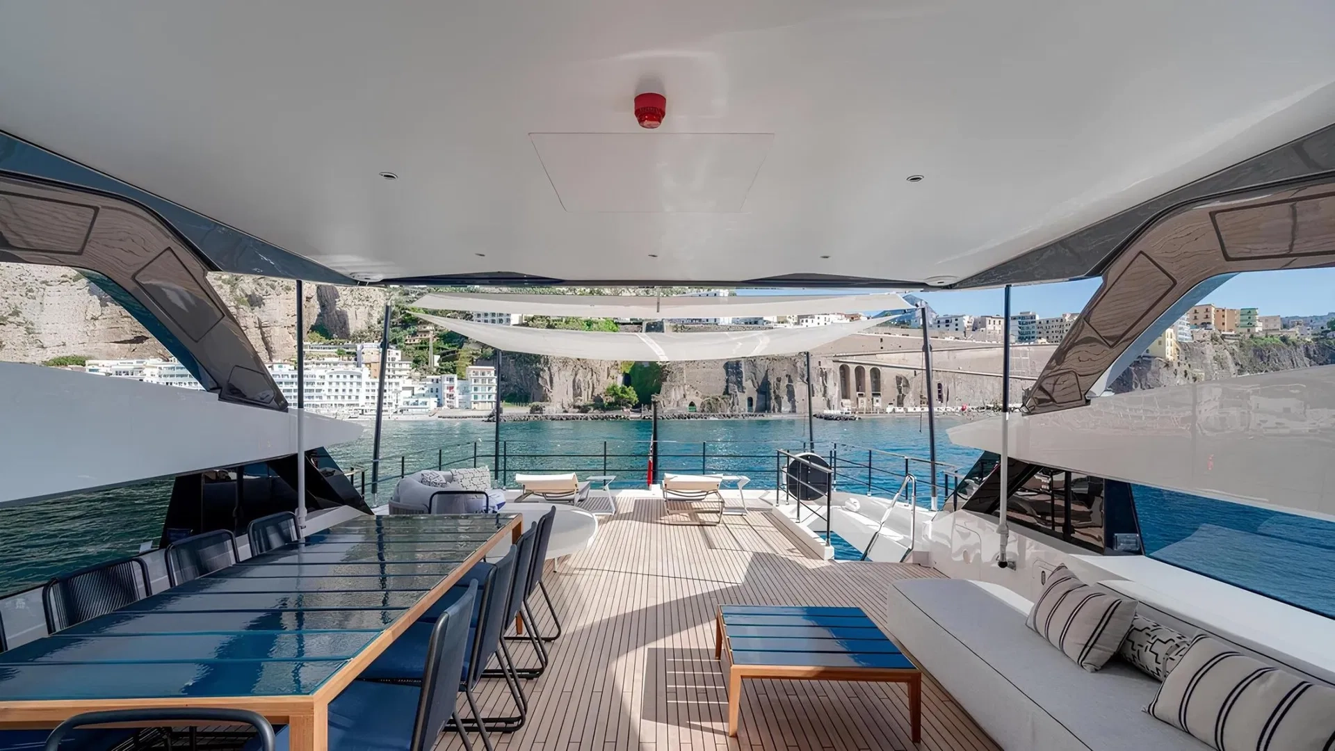 MARICAN FOREVER yacht charter, photo 5