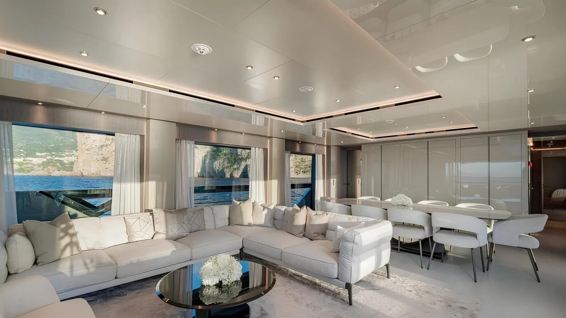 MARICAN FOREVER yacht charter, photo 8