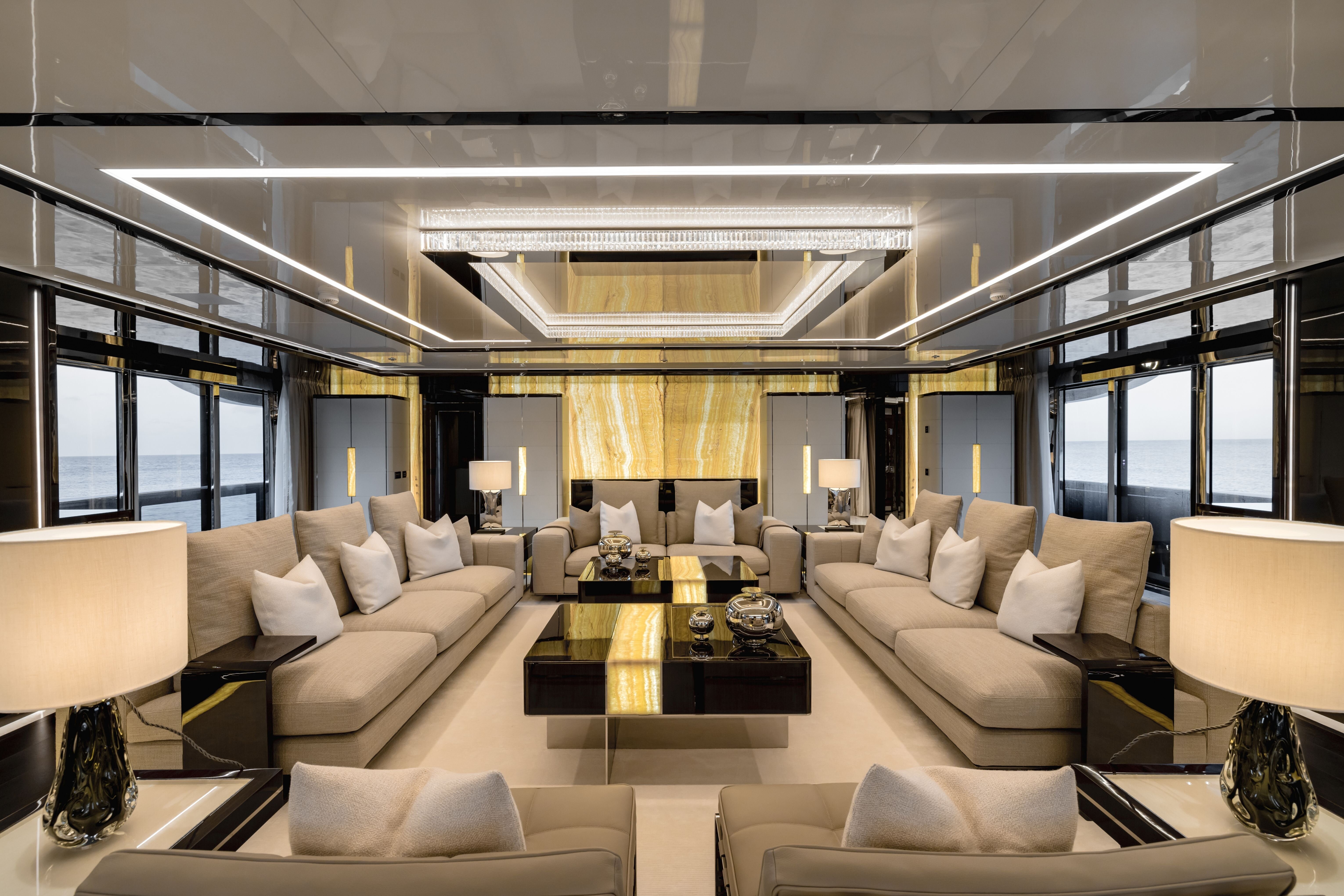 RESILIENCE yacht charter, photo 4