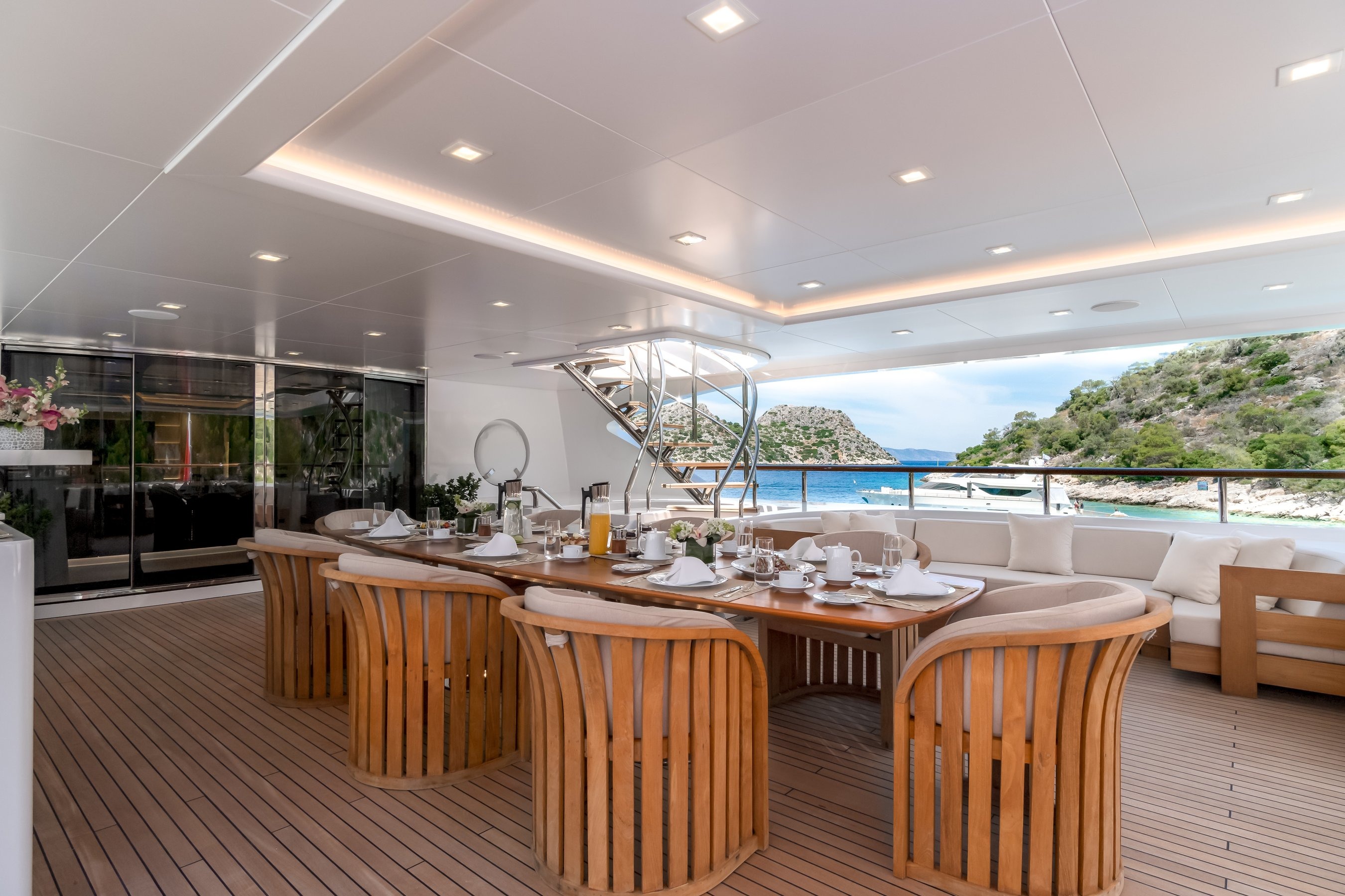O'MATHILDE yacht charter, photo 6