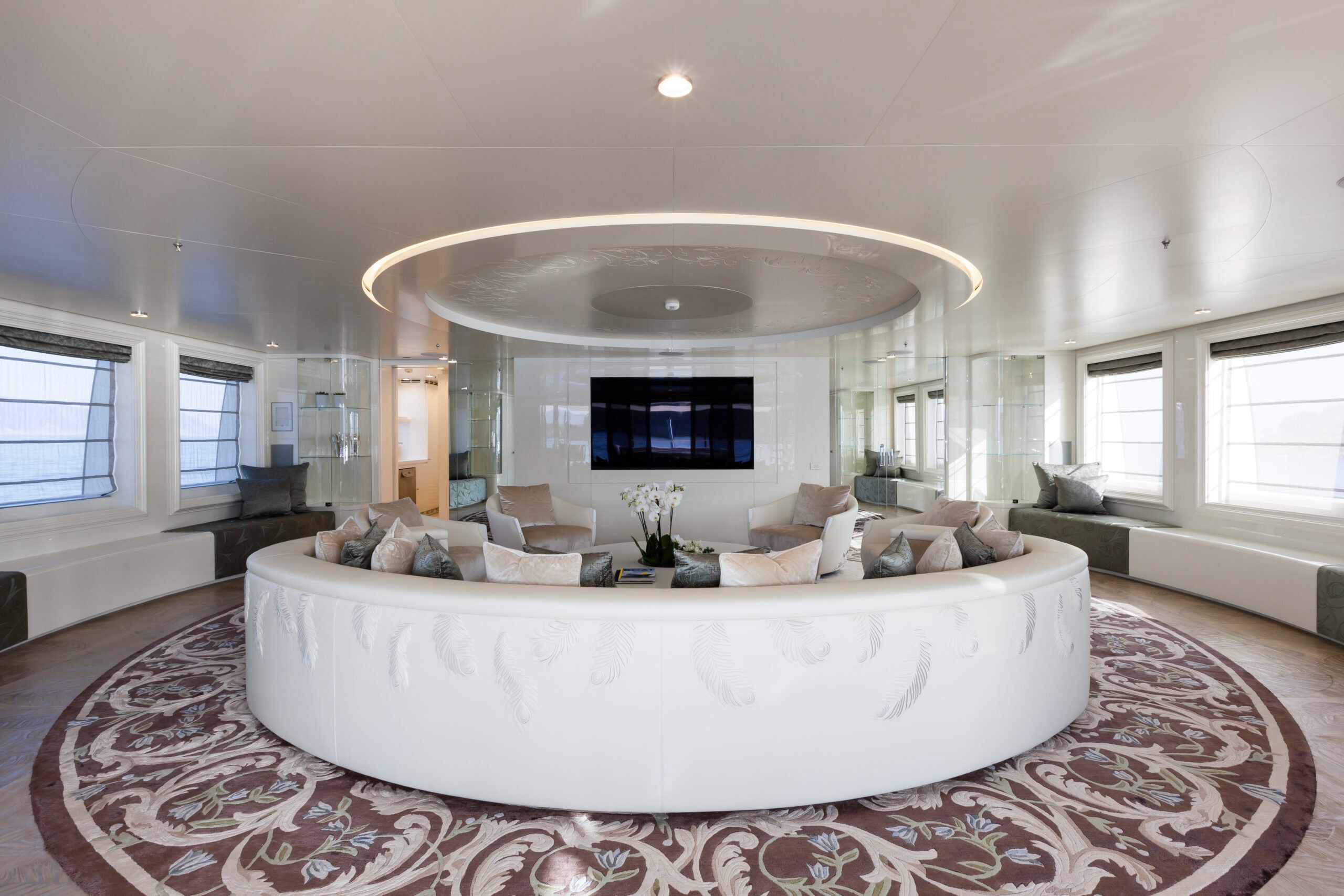 QUINTA ESSENTIA yacht charter, photo 8