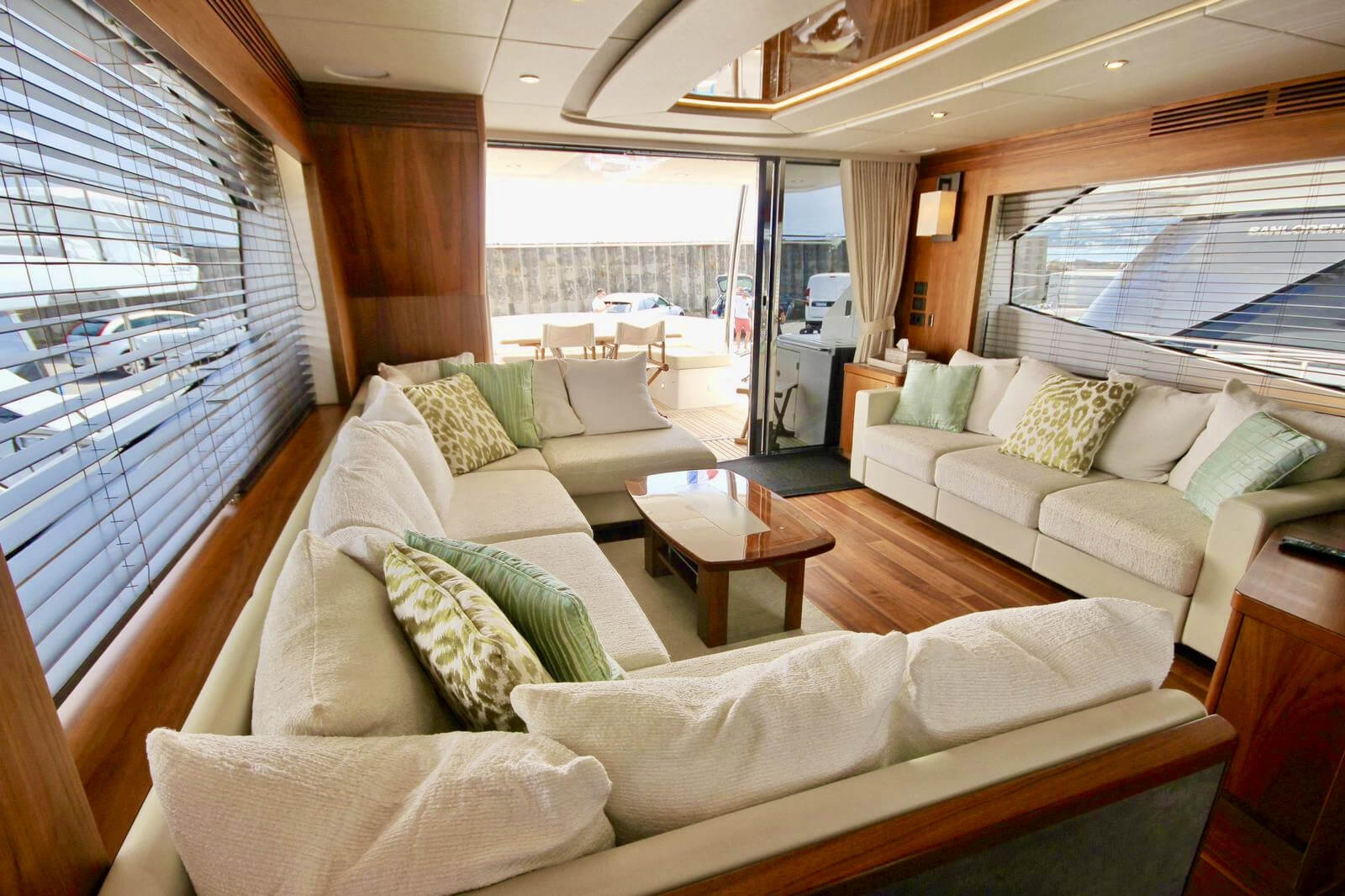 SUNSEEKER 75 yacht charter, photo 3