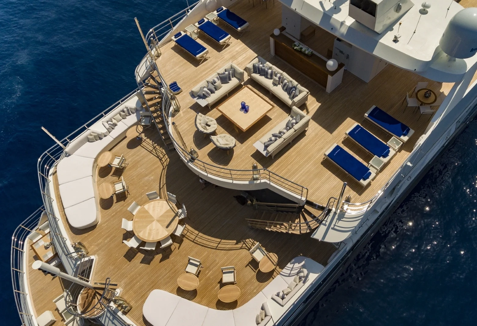 SERENITY yacht charter, photo 6