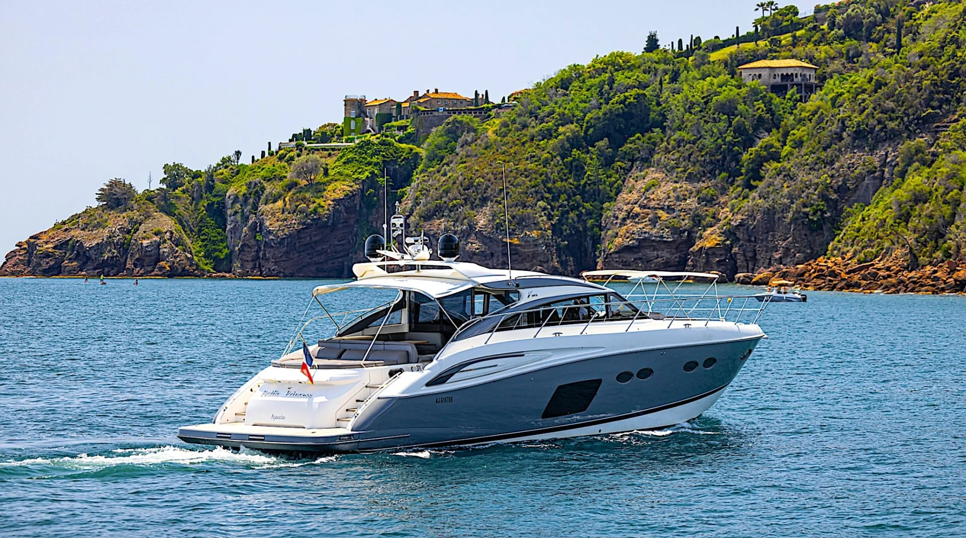 PRINCESS V62S yacht charter, photo 6