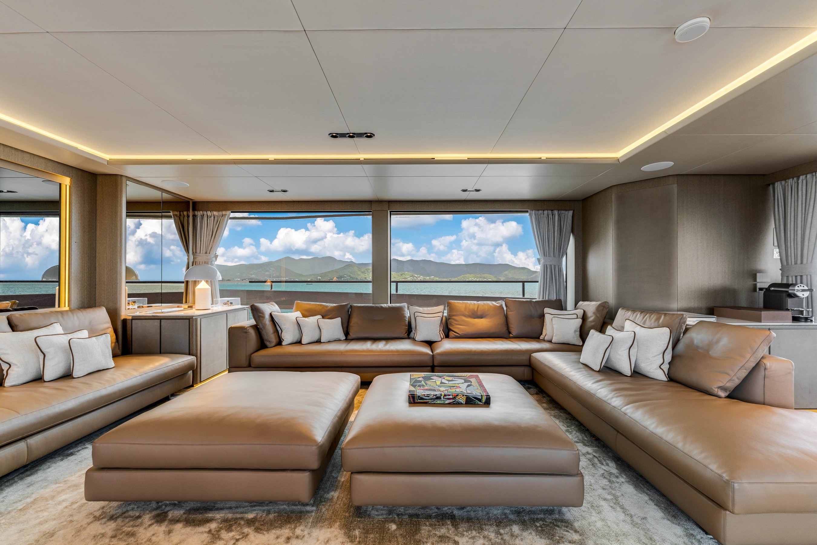 DOKINHA yacht charter, photo 4