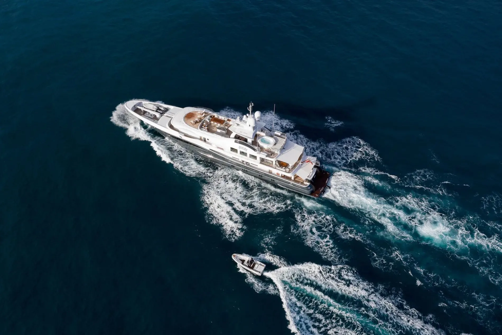 REVELRY yacht charter, photo 2