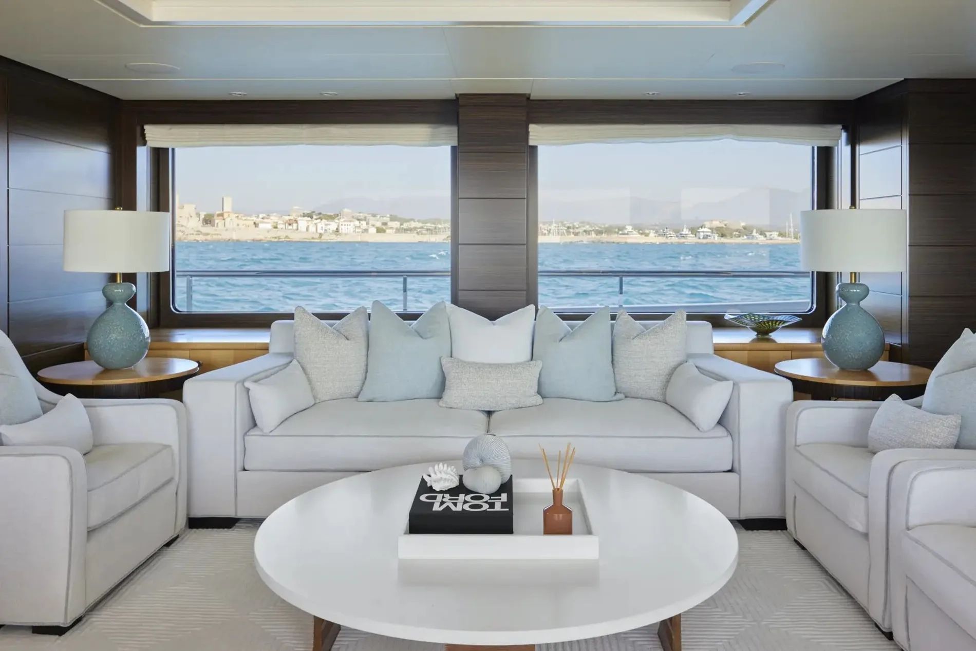 REVELRY yacht charter, photo 8