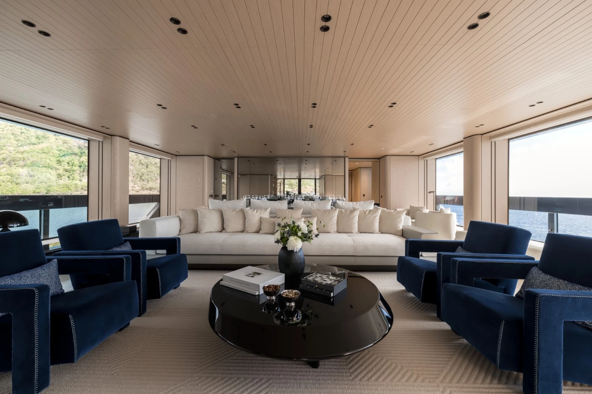 VIRTUOSITY yacht charter, photo 8