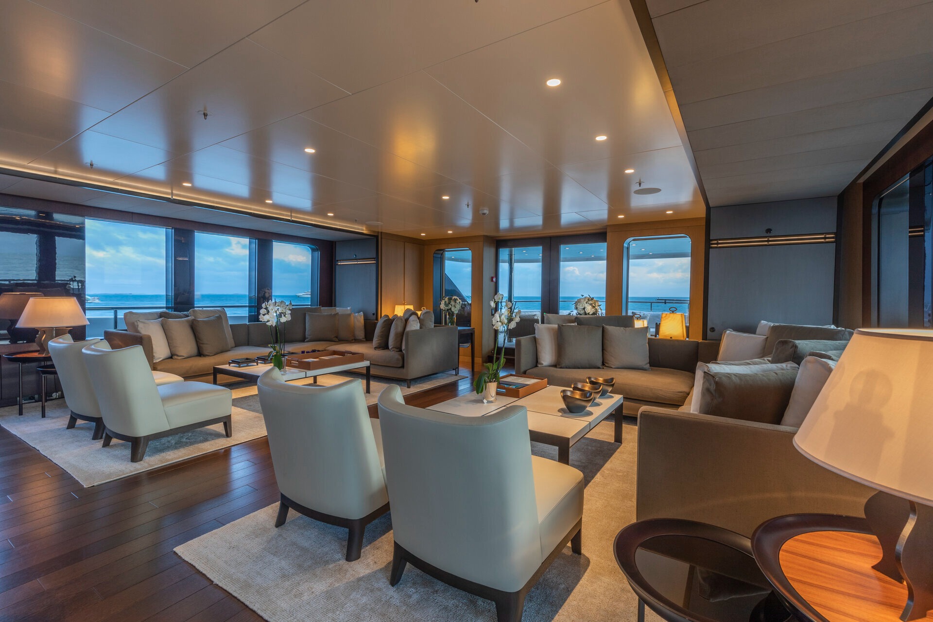 HALO yacht charter, photo 4