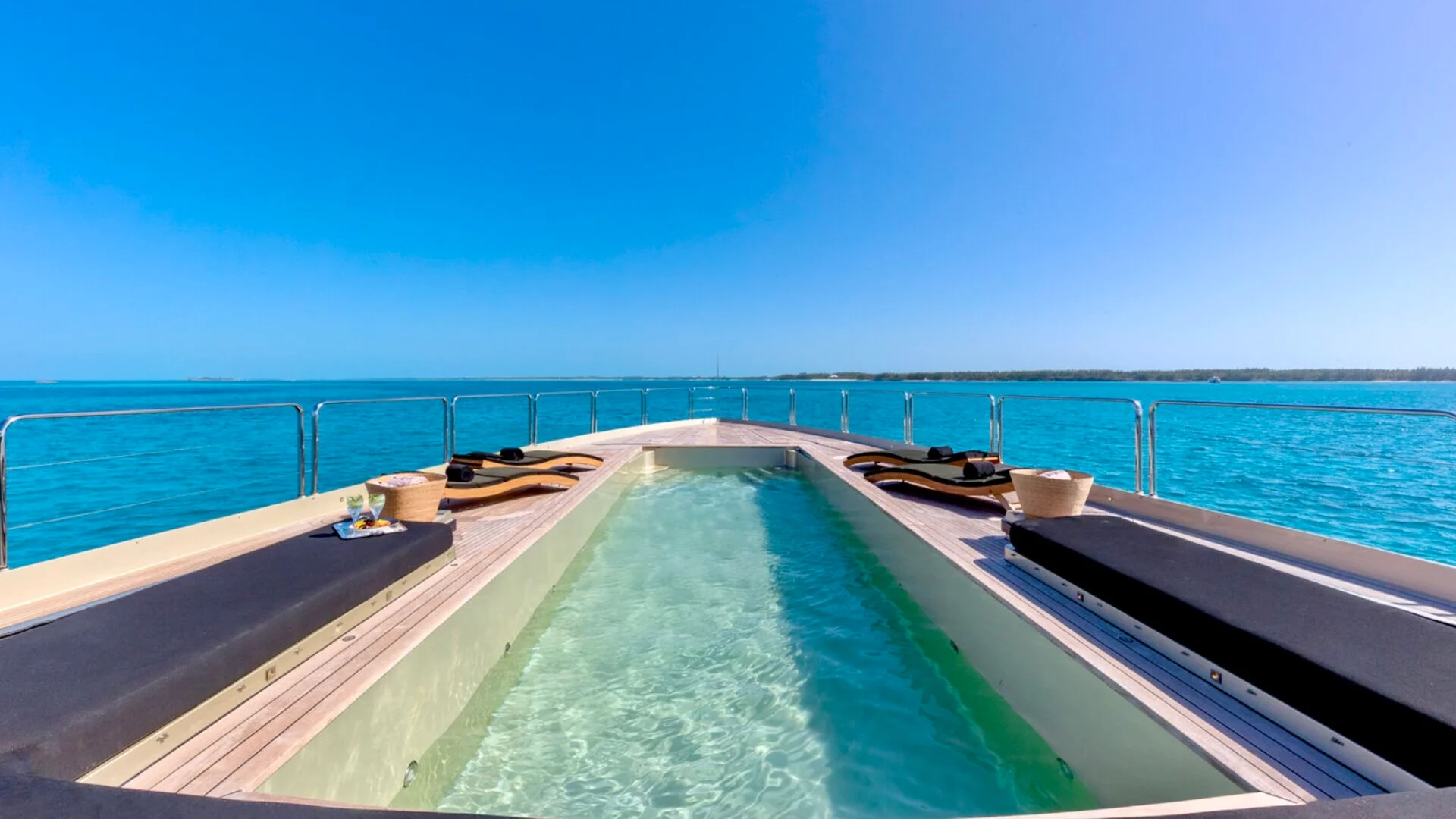 PALMER JOHNSON  yacht charter, photo 8