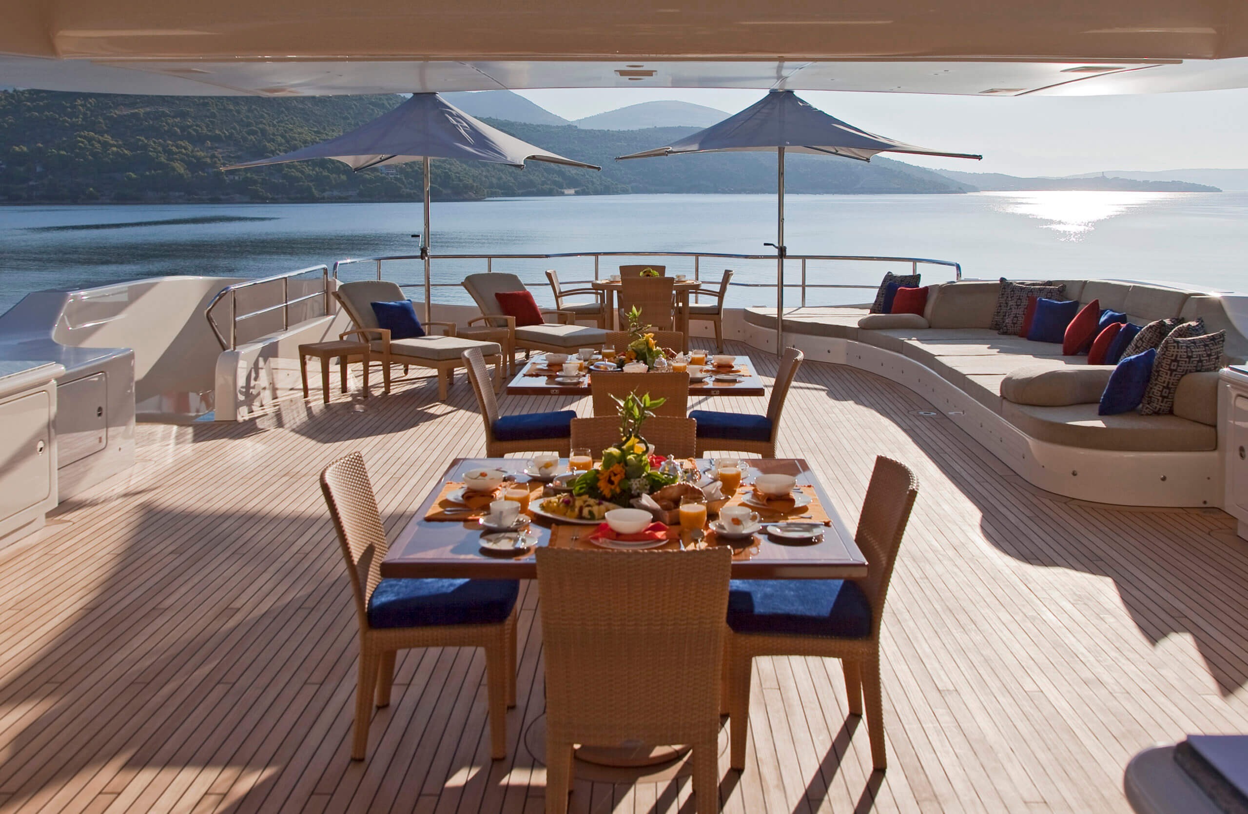 MARY-JEAN II yacht charter, photo 3