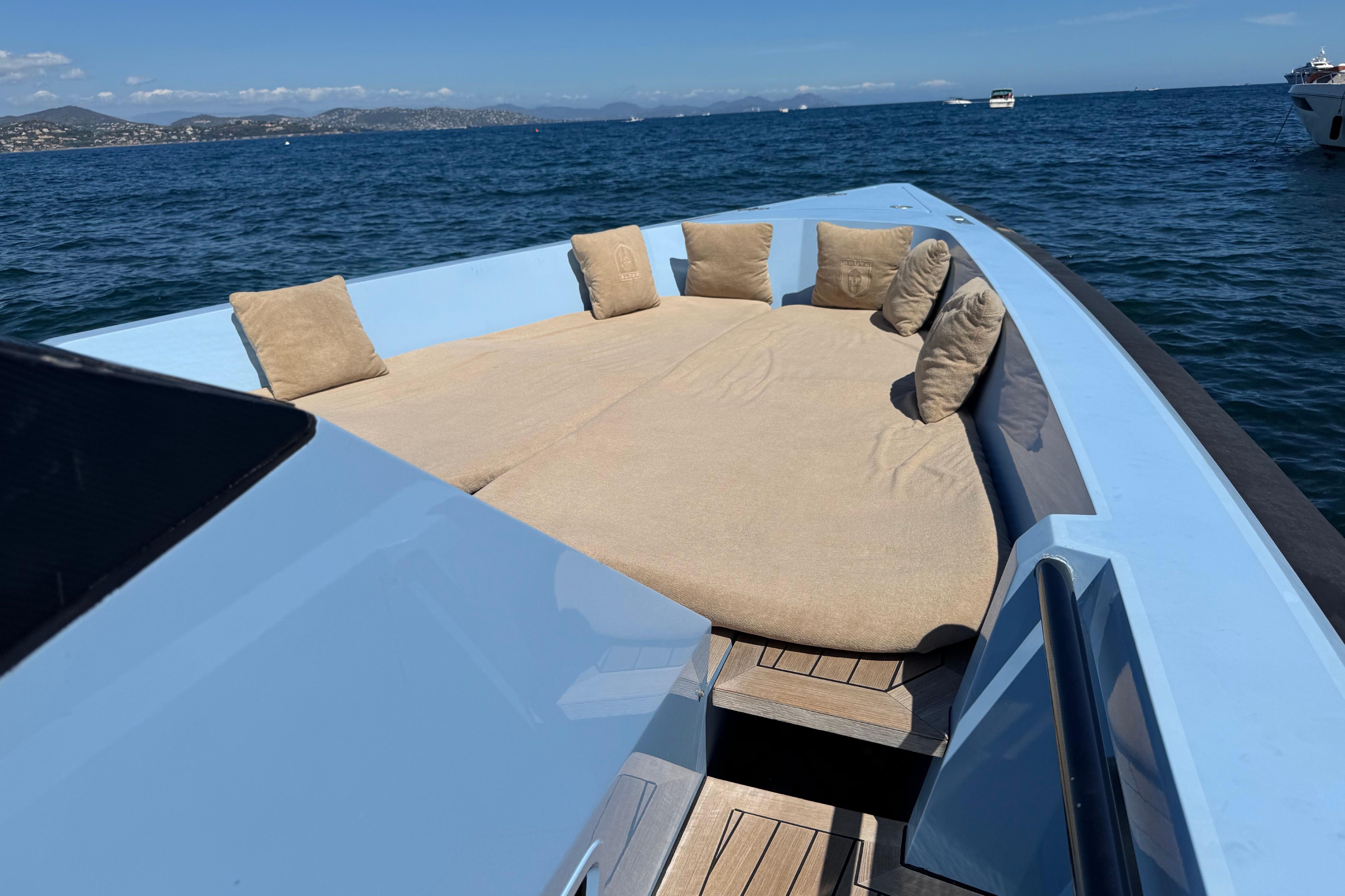 WALLY 45 yacht charter, photo 4