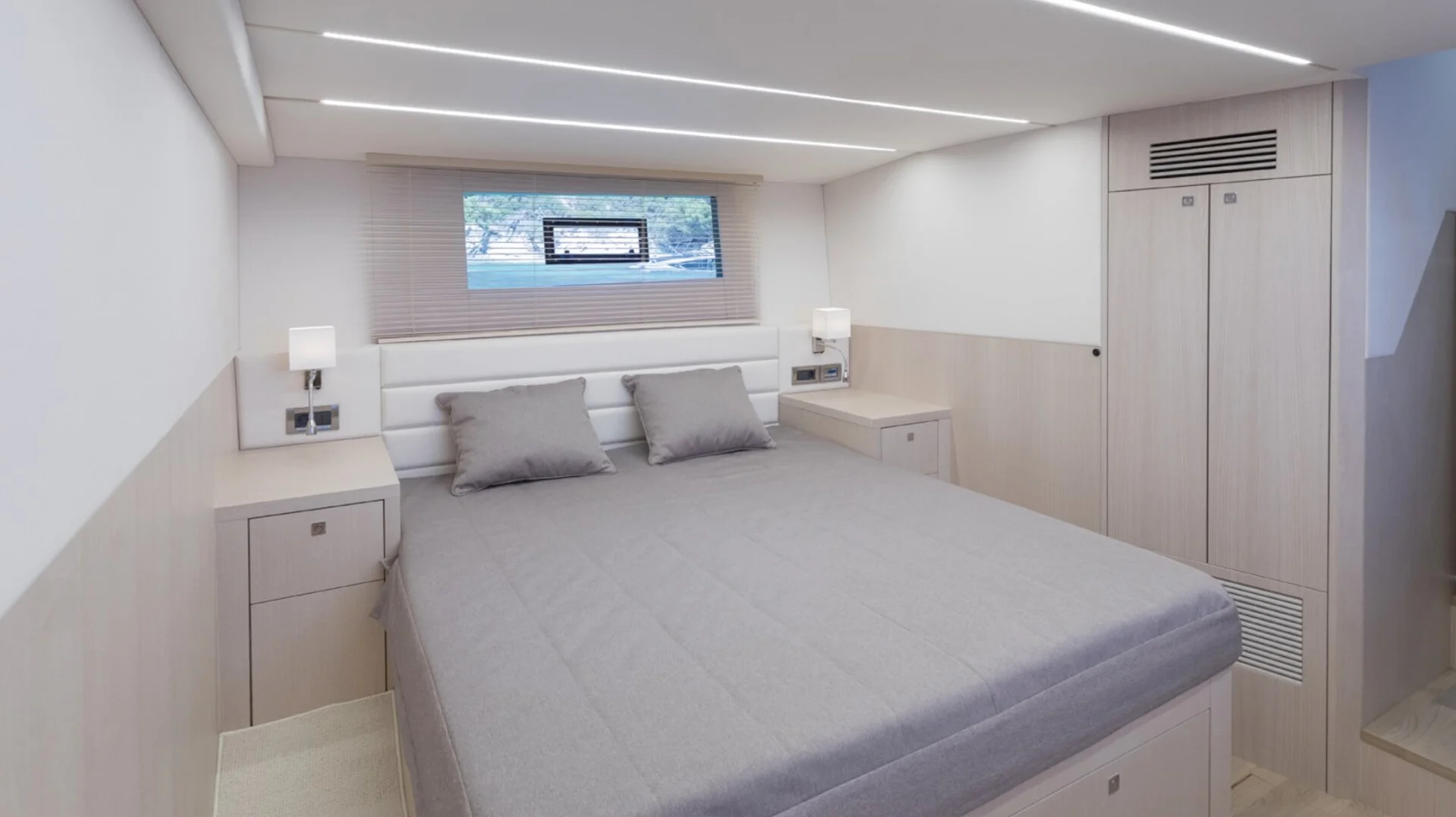 MED 52 yacht charter, photo 5