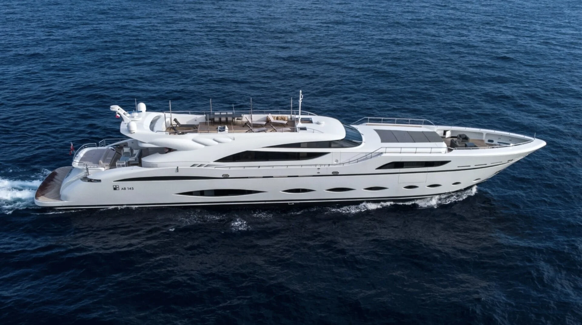 FAST AND FURIOUS yacht charter, photo 6