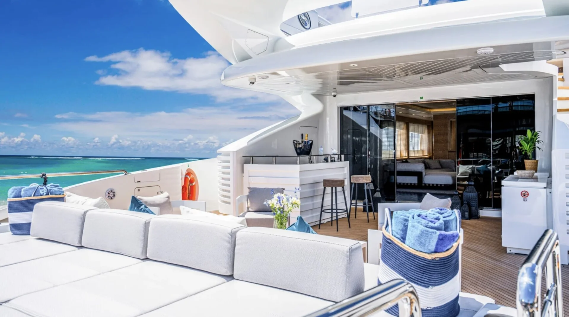 FAST AND FURIOUS yacht detail