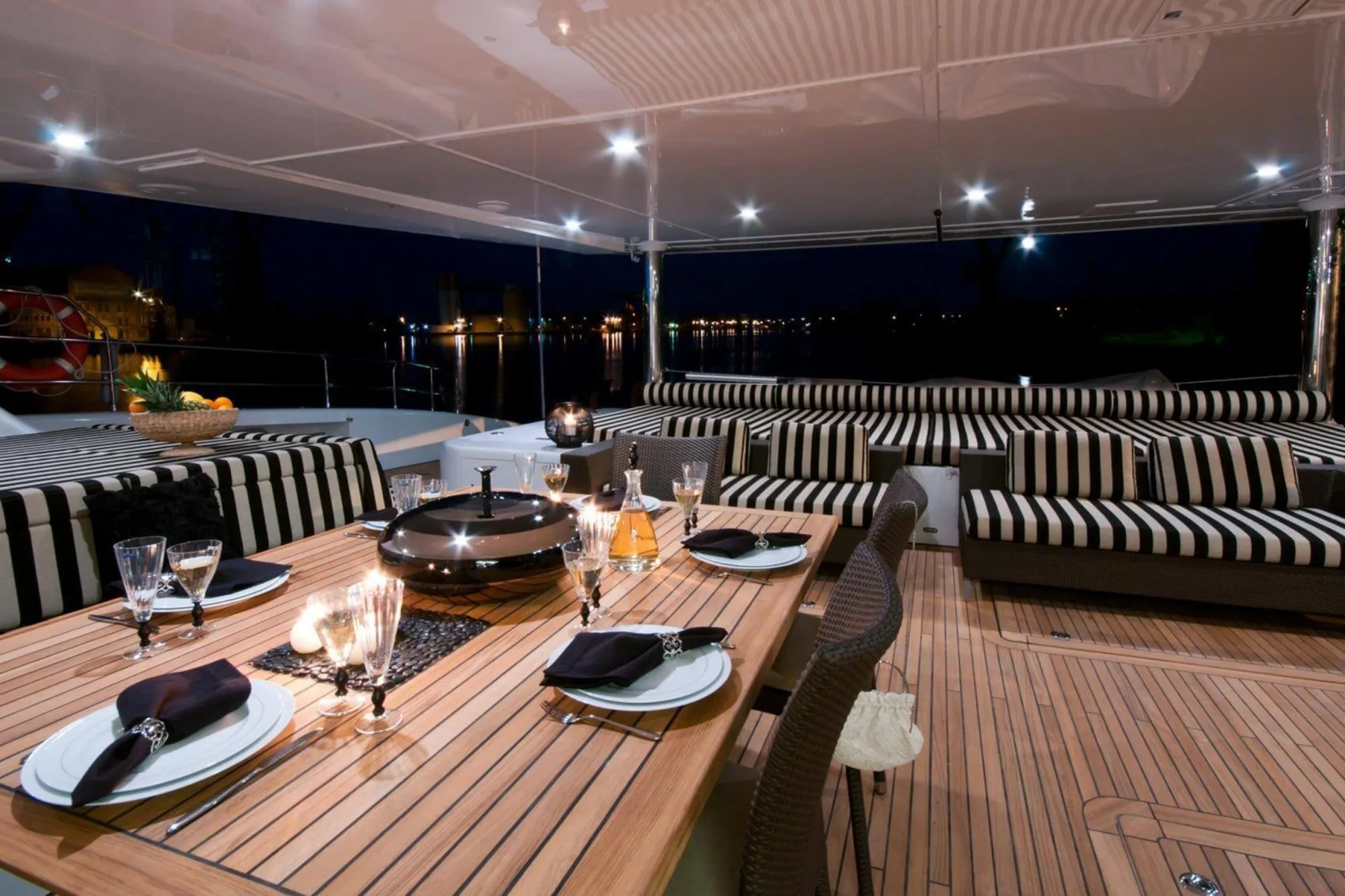 Ipharra yacht charter, photo 5