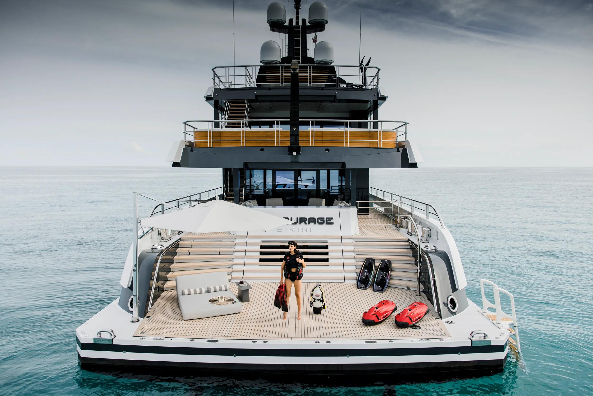 ENTOURAGE yacht charter, photo 3