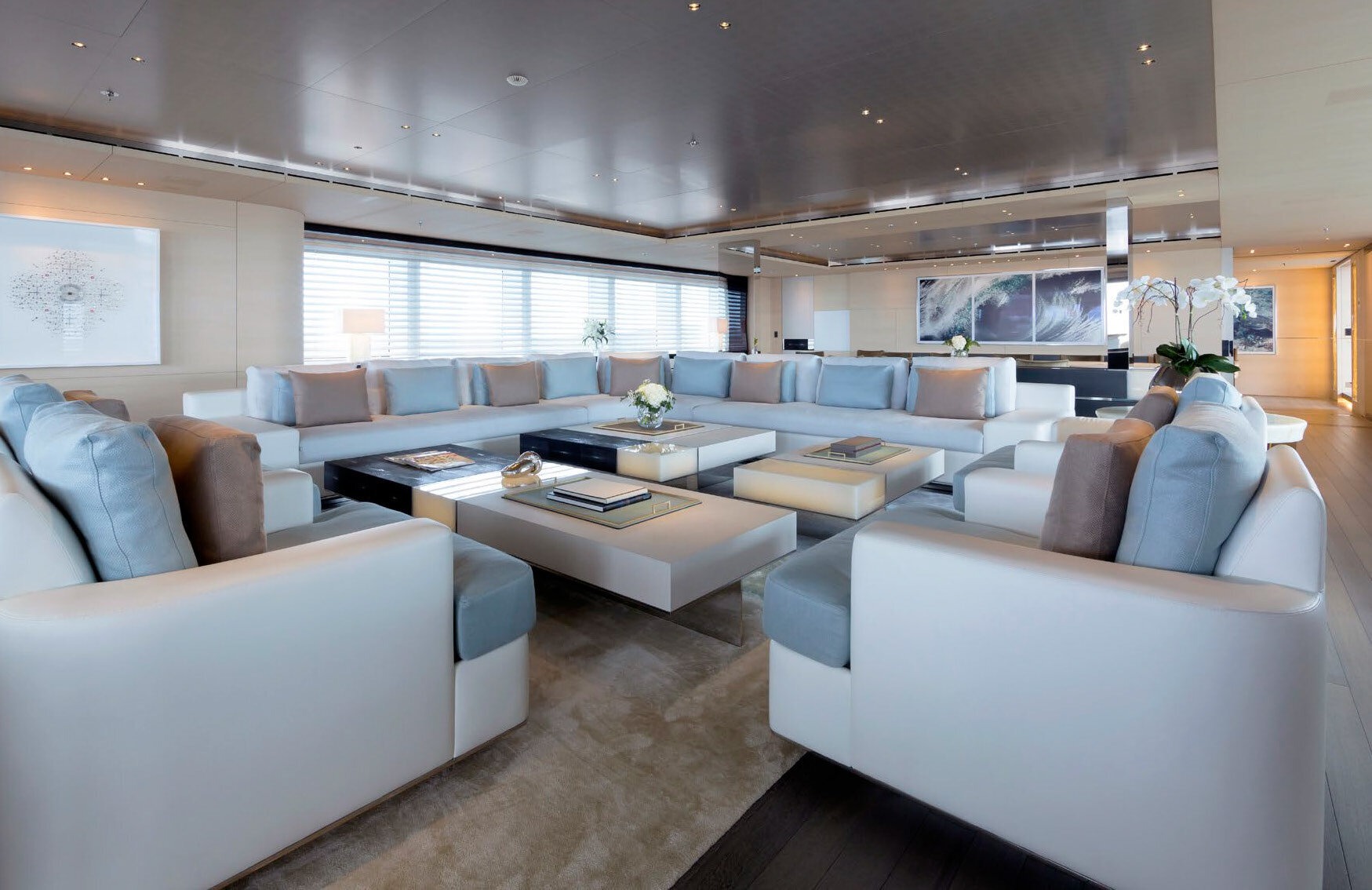 NAUTILUS yacht charter, photo 4