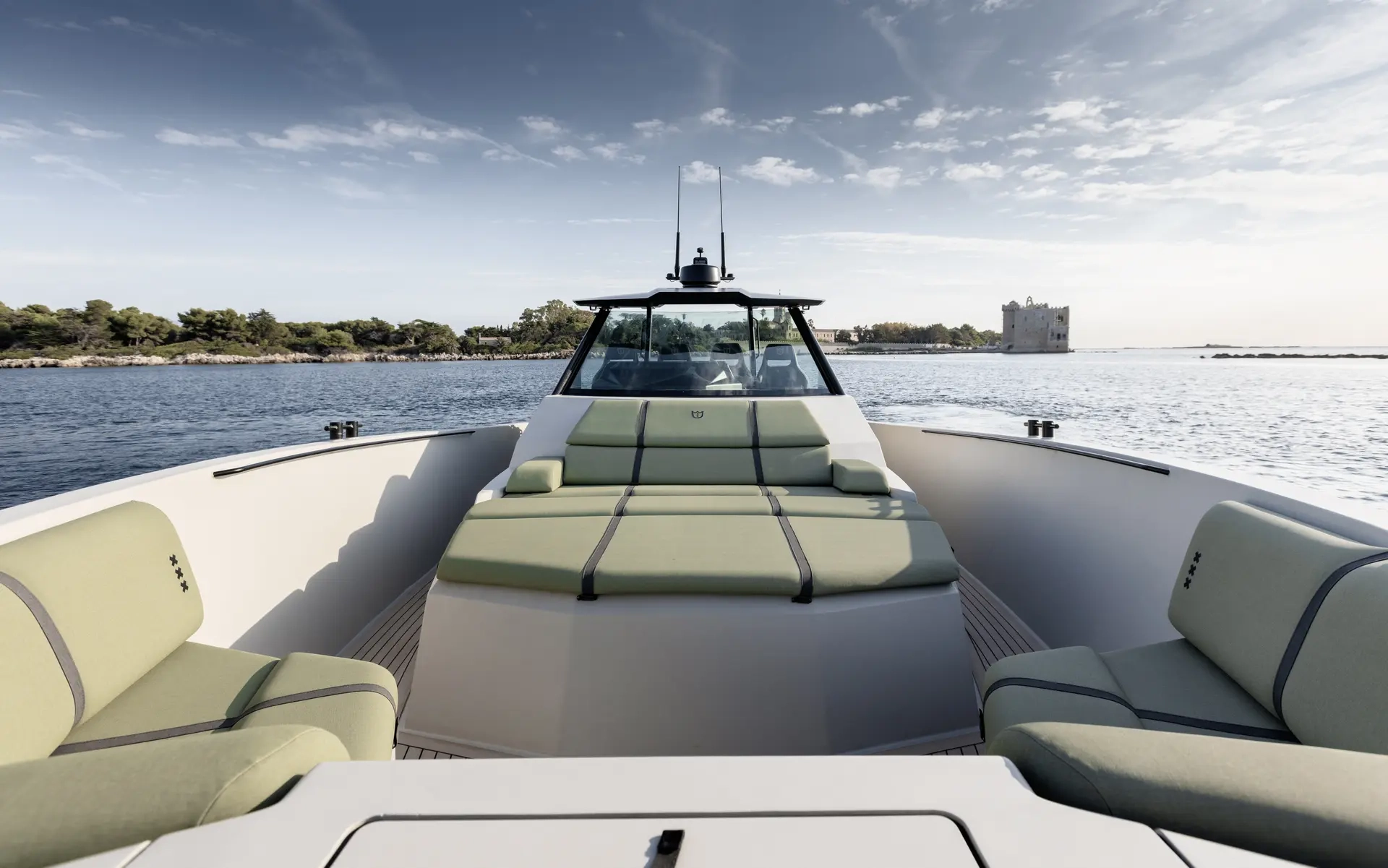 Lekker 44 yacht charter, photo 6