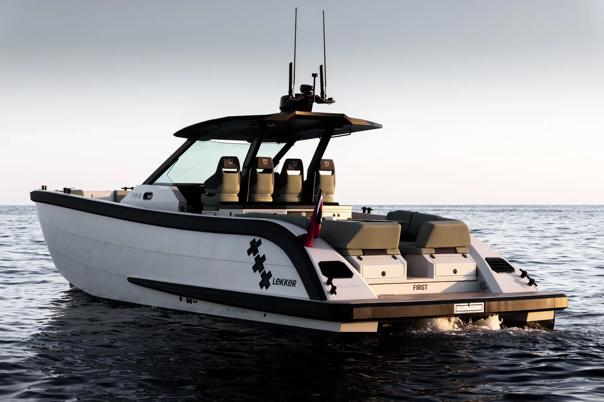 Lekker 44 yacht charter, photo 5