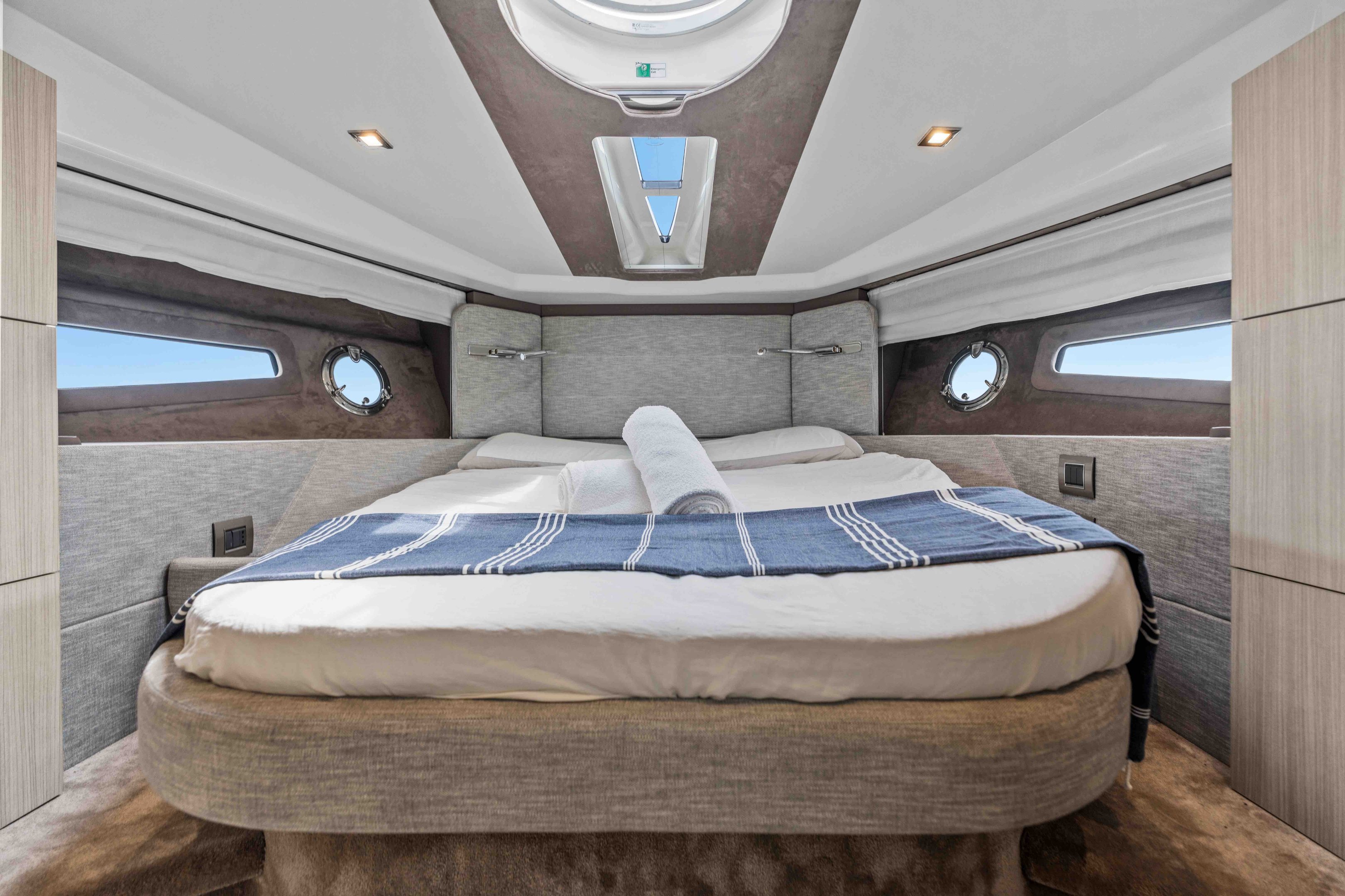 CRANCHI M44 yacht charter, photo 5