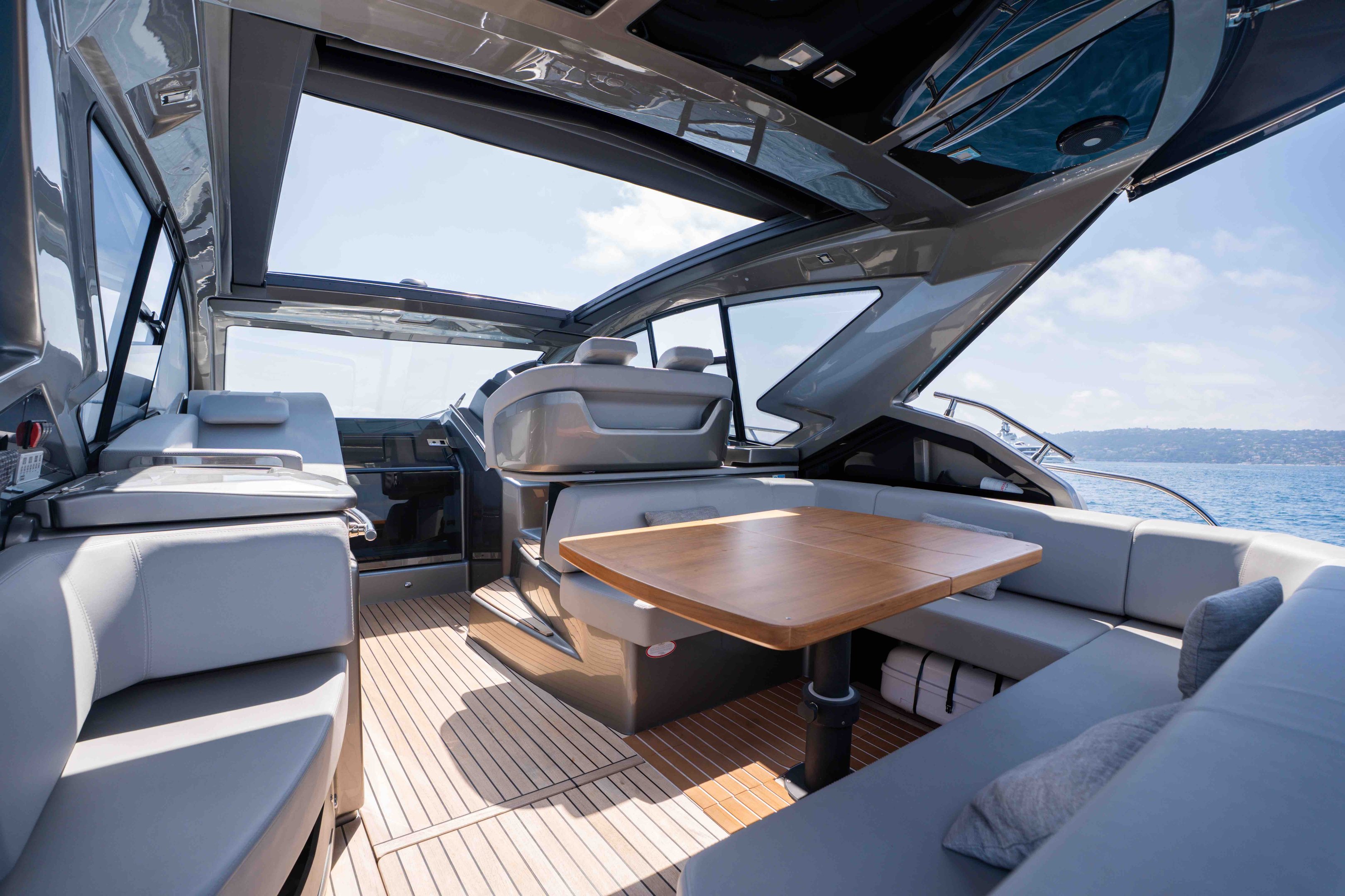 CRANCHI M44 yacht charter, photo 3