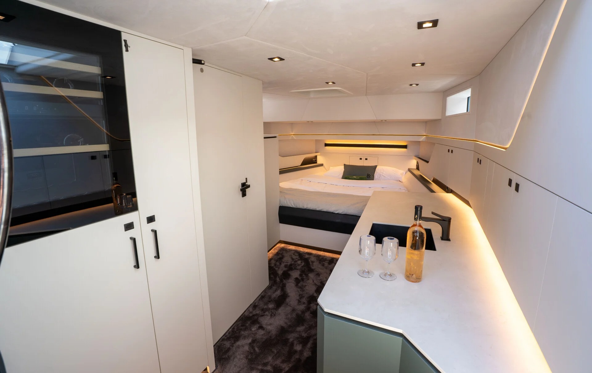 Vanquish 54 yacht charter, photo 5