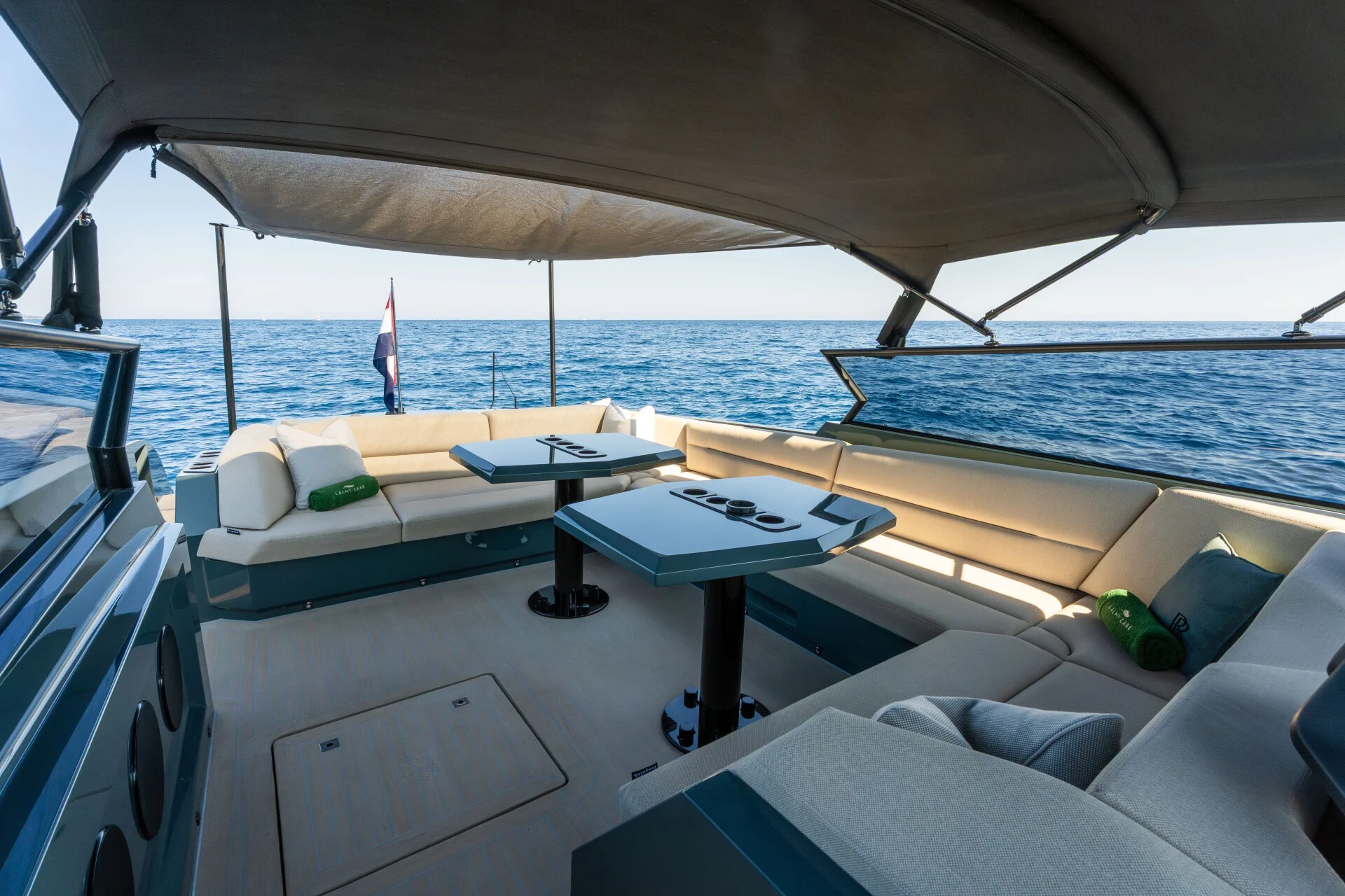 Vanquish 54 yacht charter, photo 4