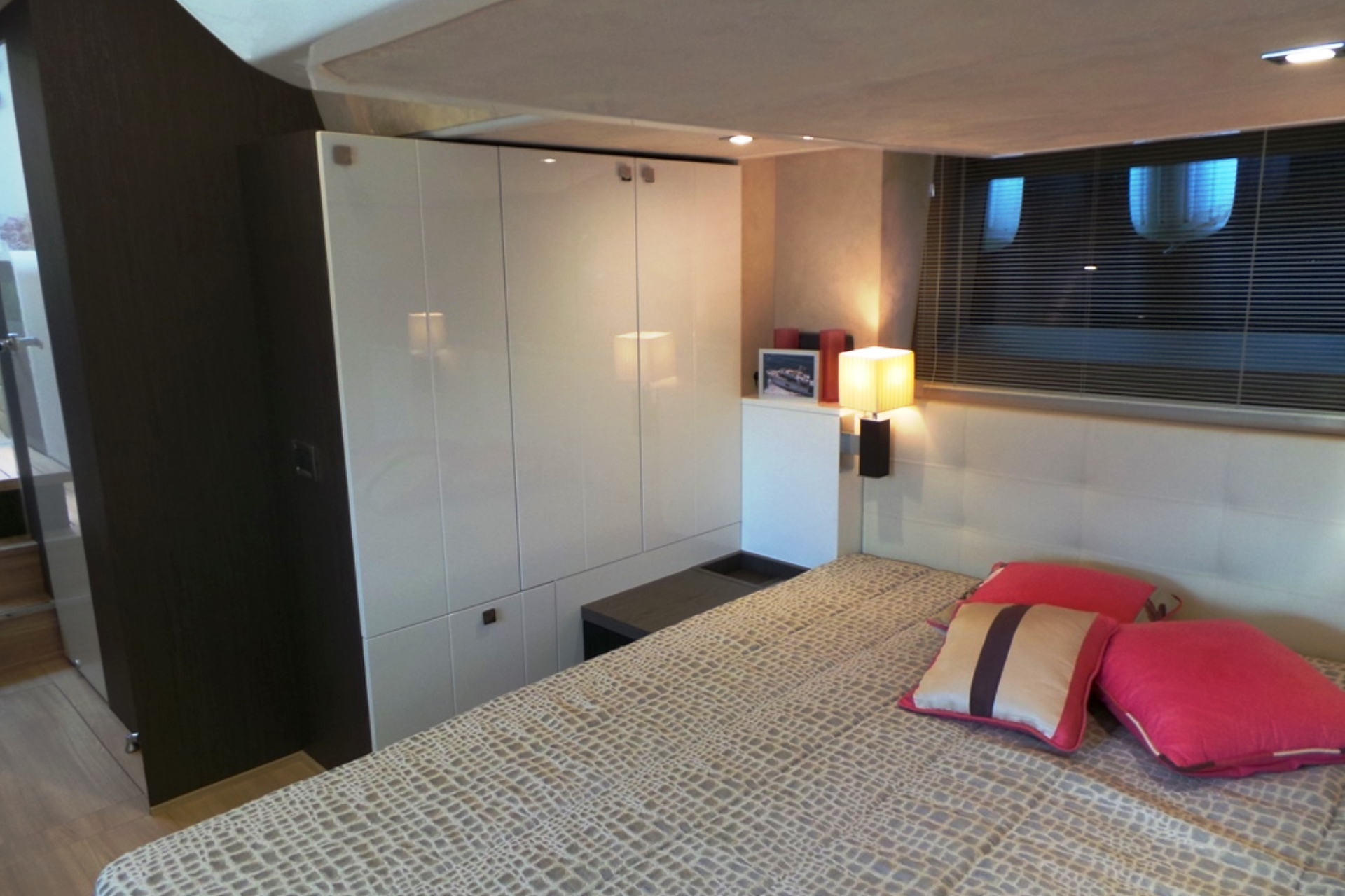 CRANCHI 60 yacht charter, photo 5