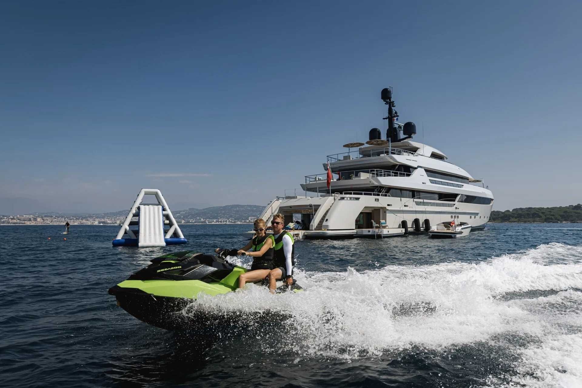 LEMON TREE yacht charter, photo 6
