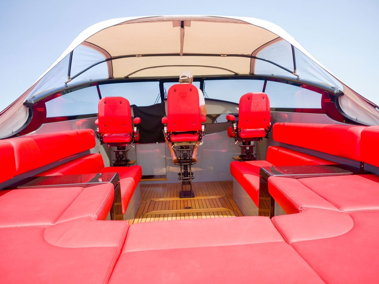 Wajer Curve 38 yacht charter, photo 6