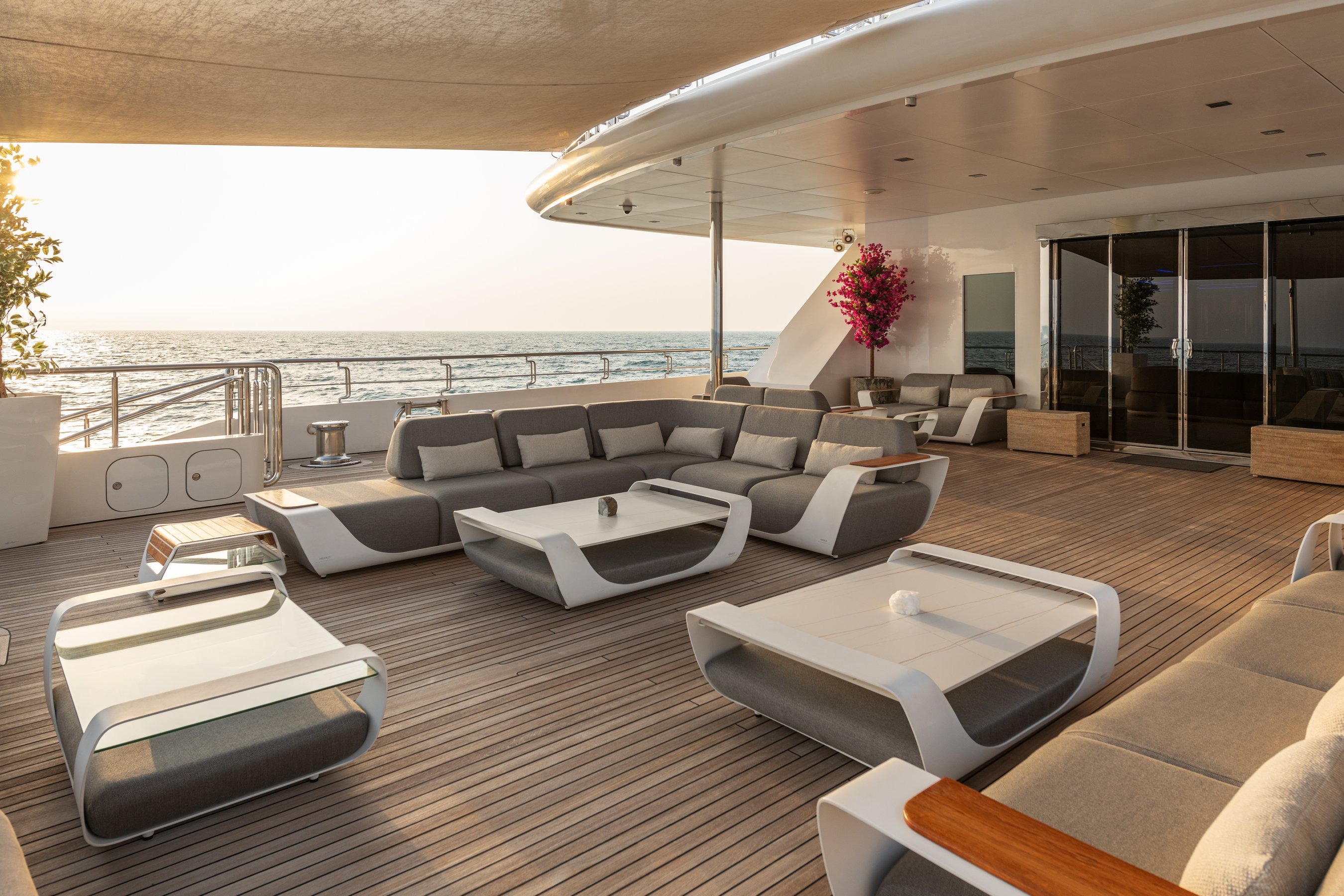 MOONLIGHT II yacht charter, photo 3