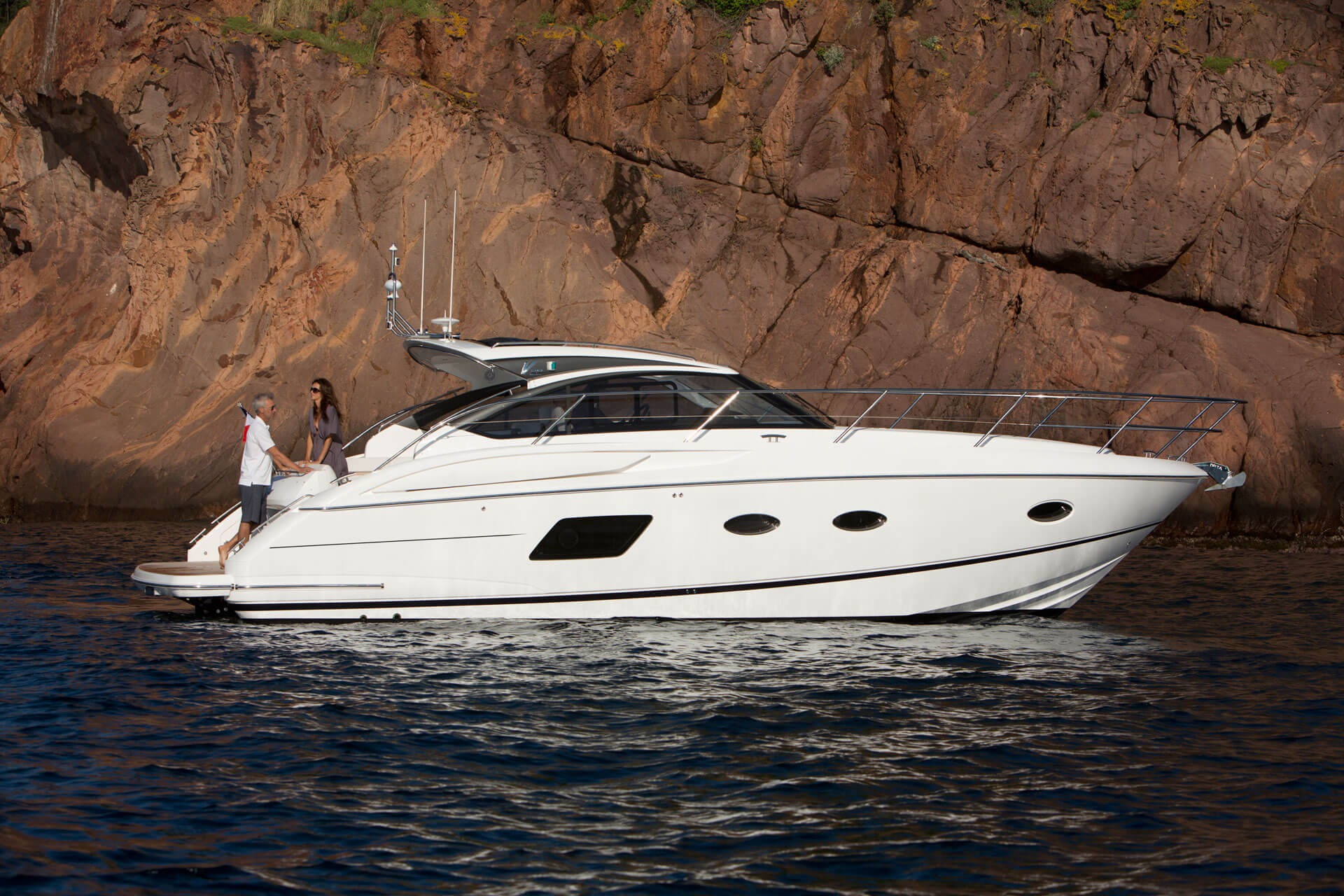 PRINCESS V39 yacht charter, photo 2