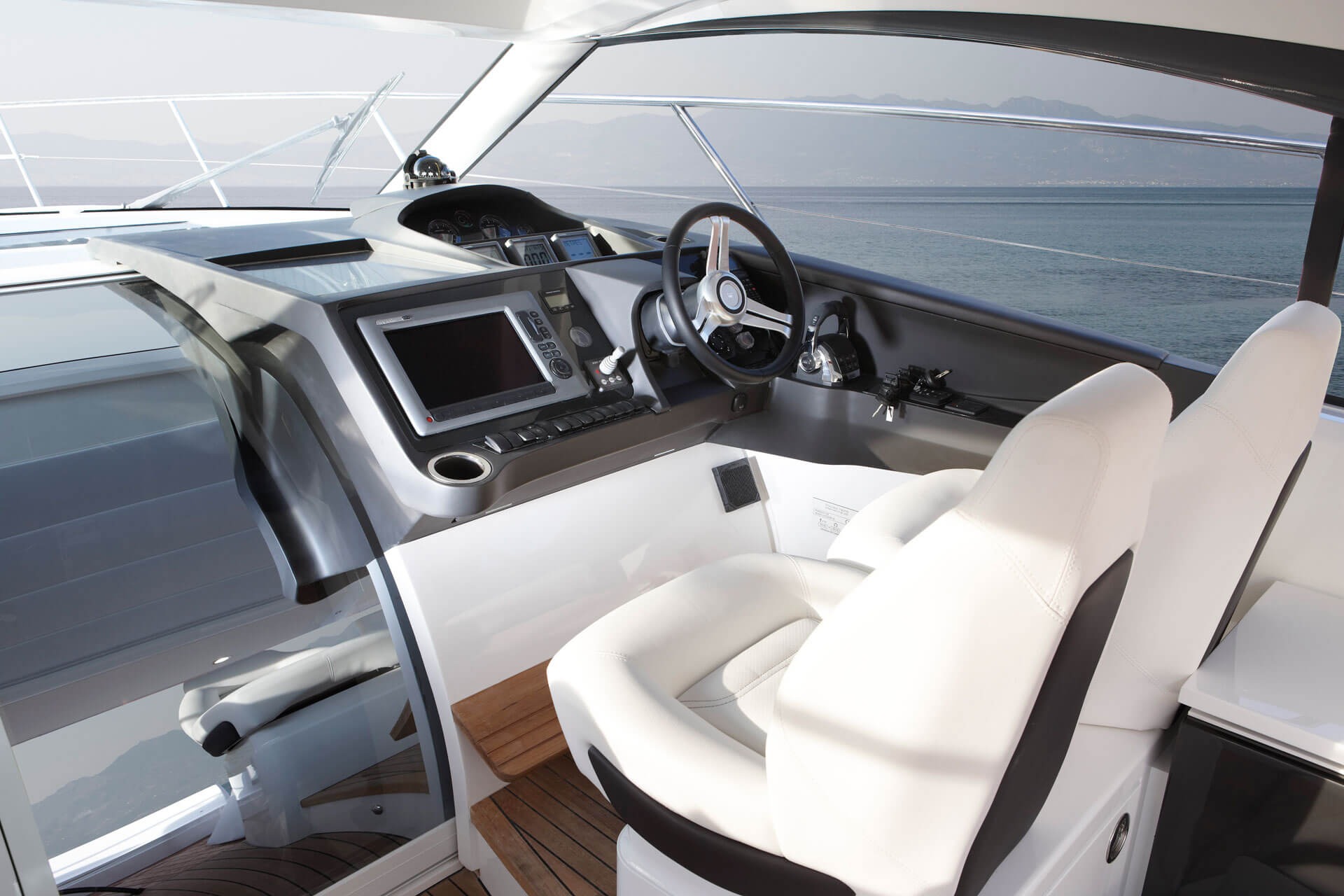 PRINCESS V39 yacht charter, photo 7