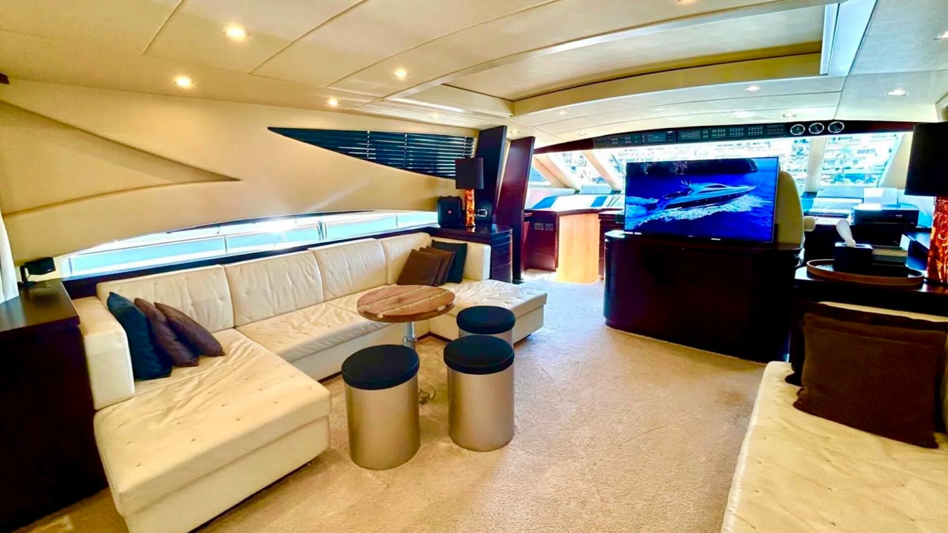 ALFAMARINE 78 yacht charter, photo 8