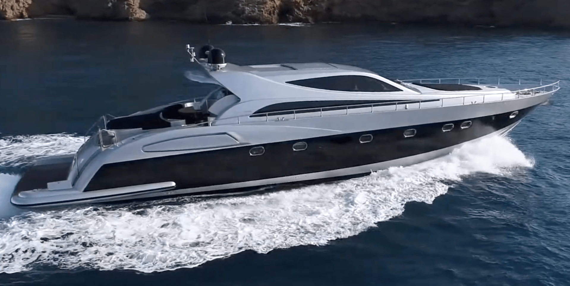 ALFAMARINE 78 yacht charter, photo 6