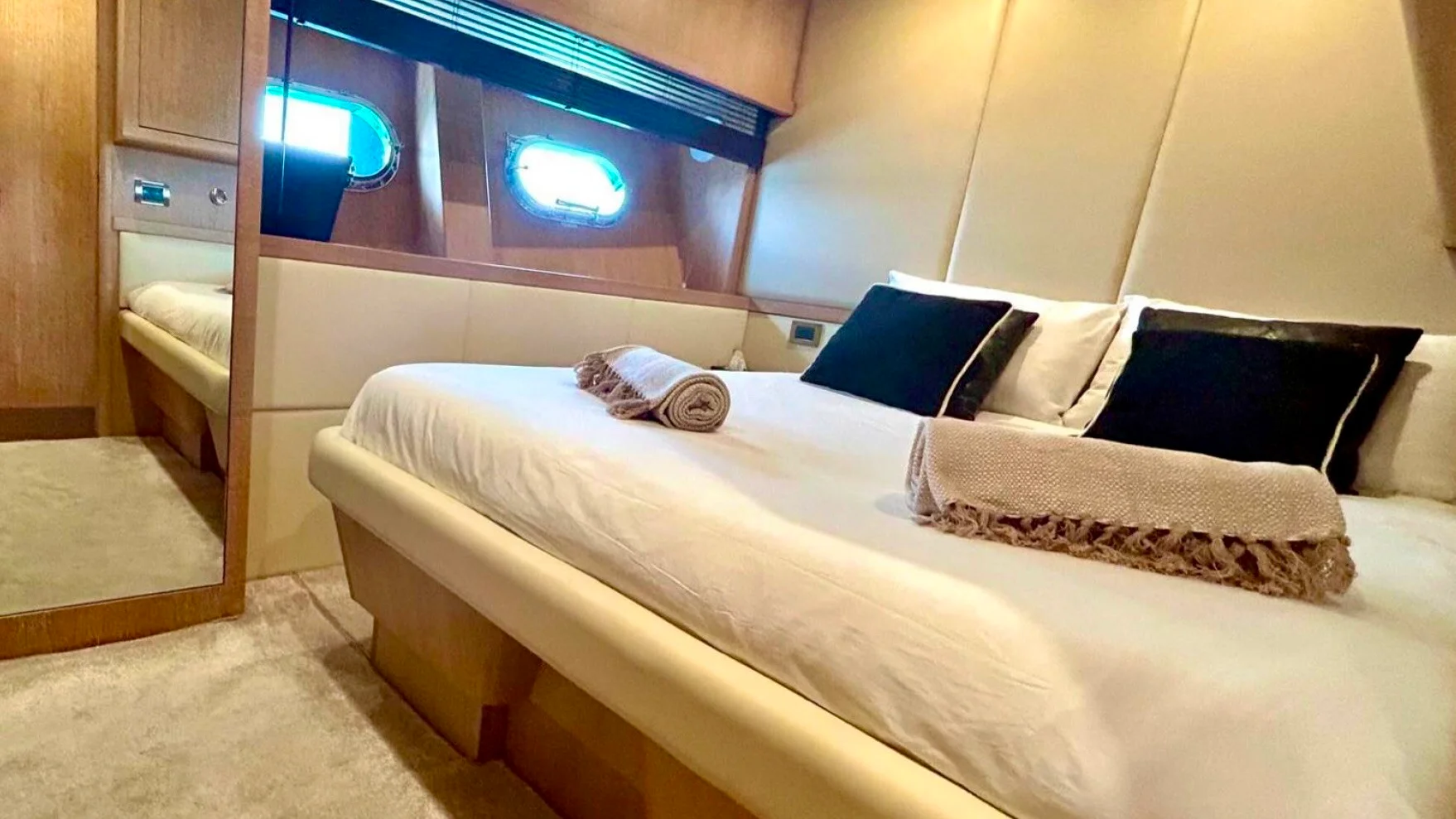 ALFAMARINE 78 yacht charter, photo 5