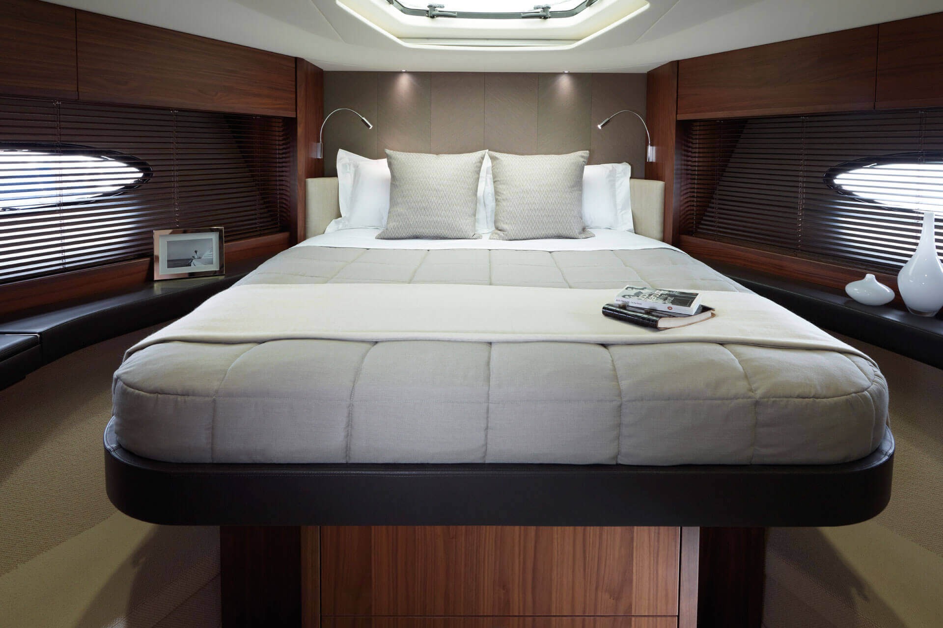 Princess V56 yacht charter, photo 5