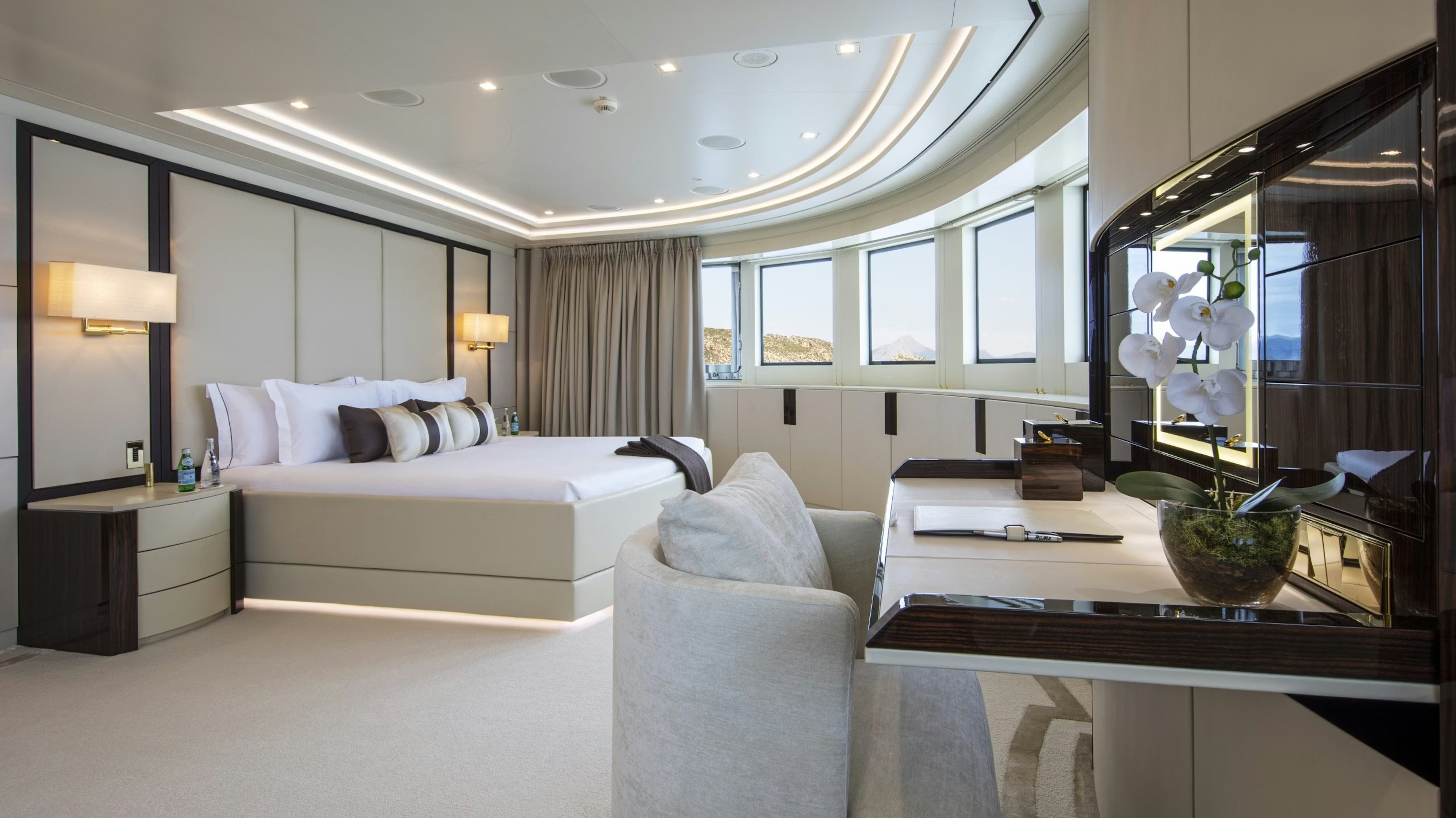 ROMA yacht charter, photo 5