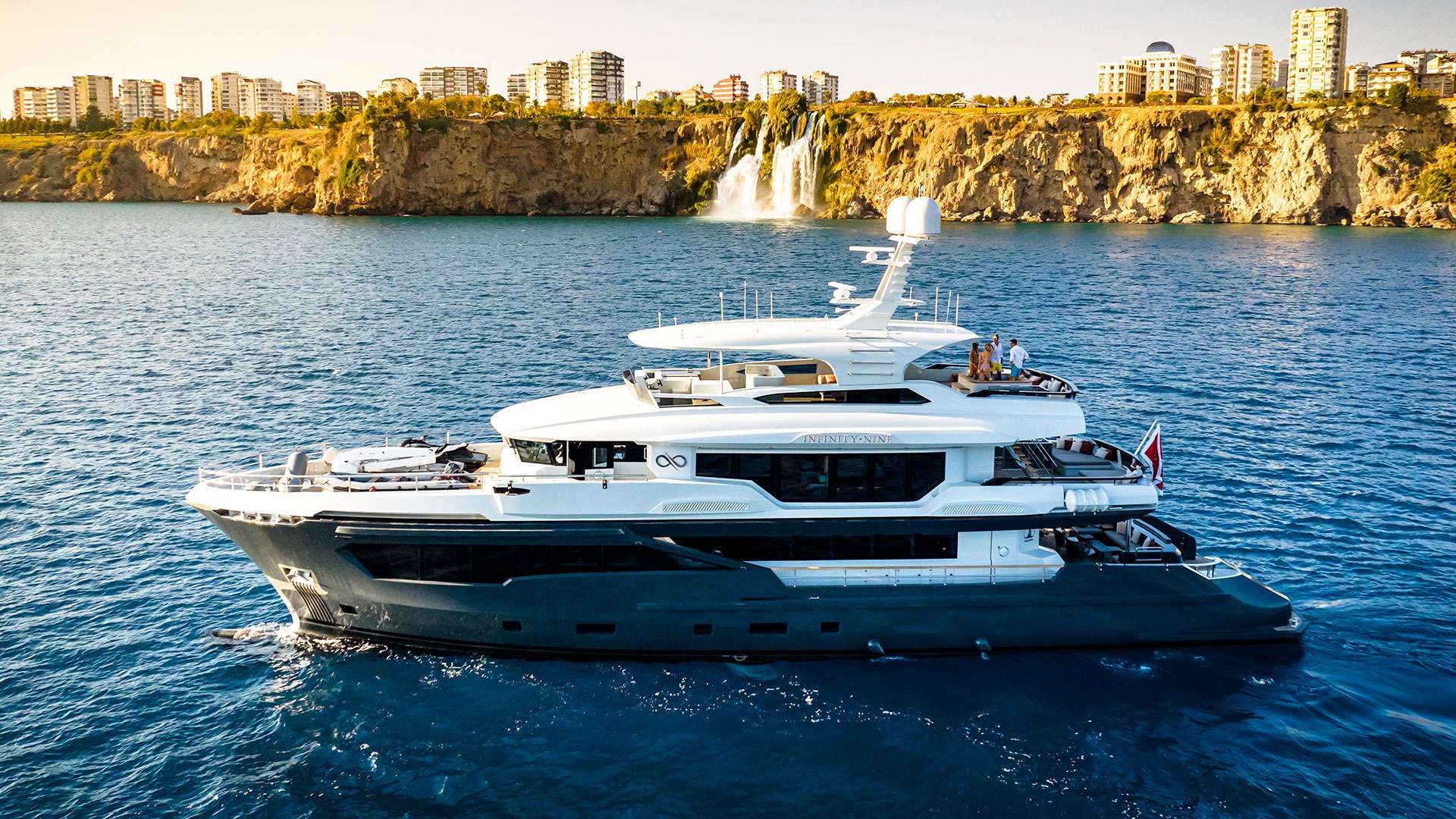 Infinity Nine yacht charter, photo 2