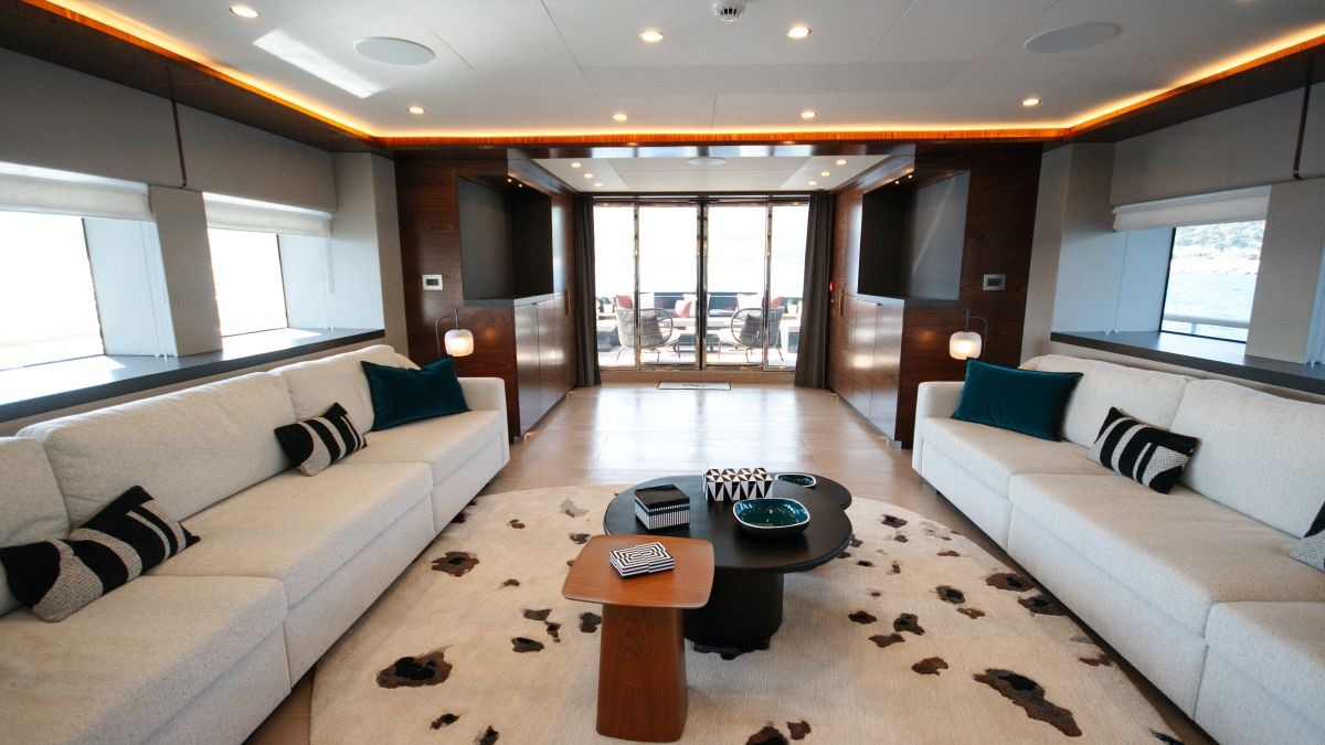 Infinity Nine yacht charter, photo 3