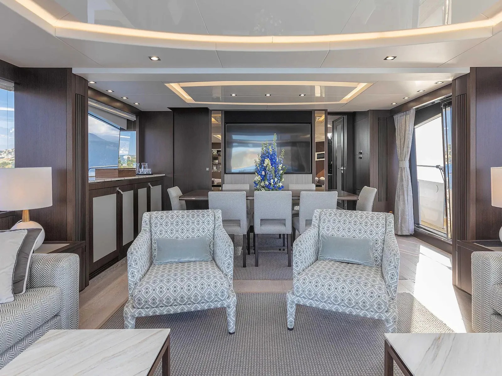 Sunseeker 86 yacht charter, photo 4