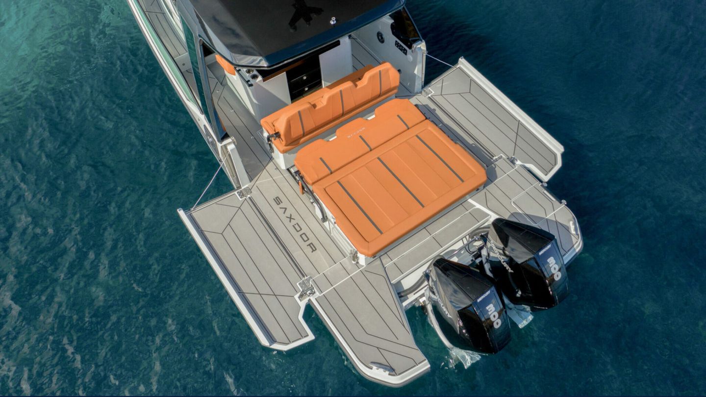 SAXDOR 320 GTO yacht charter, photo 7