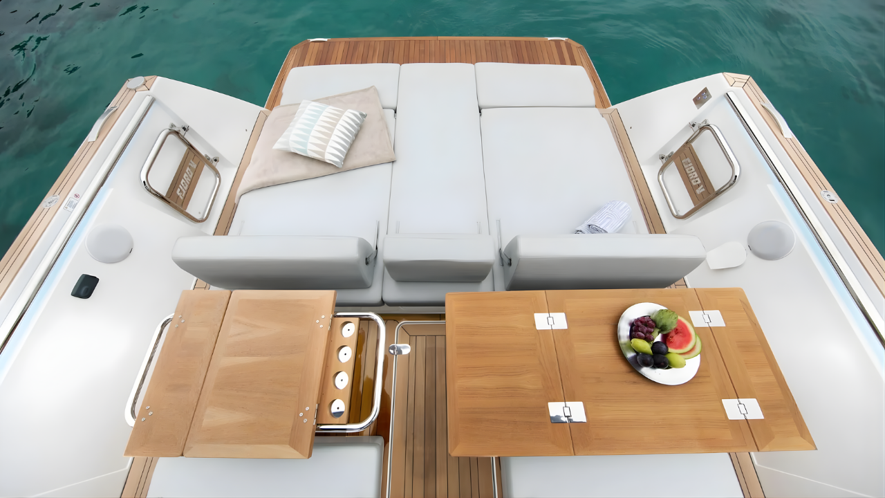 FJORD 42 yacht detail