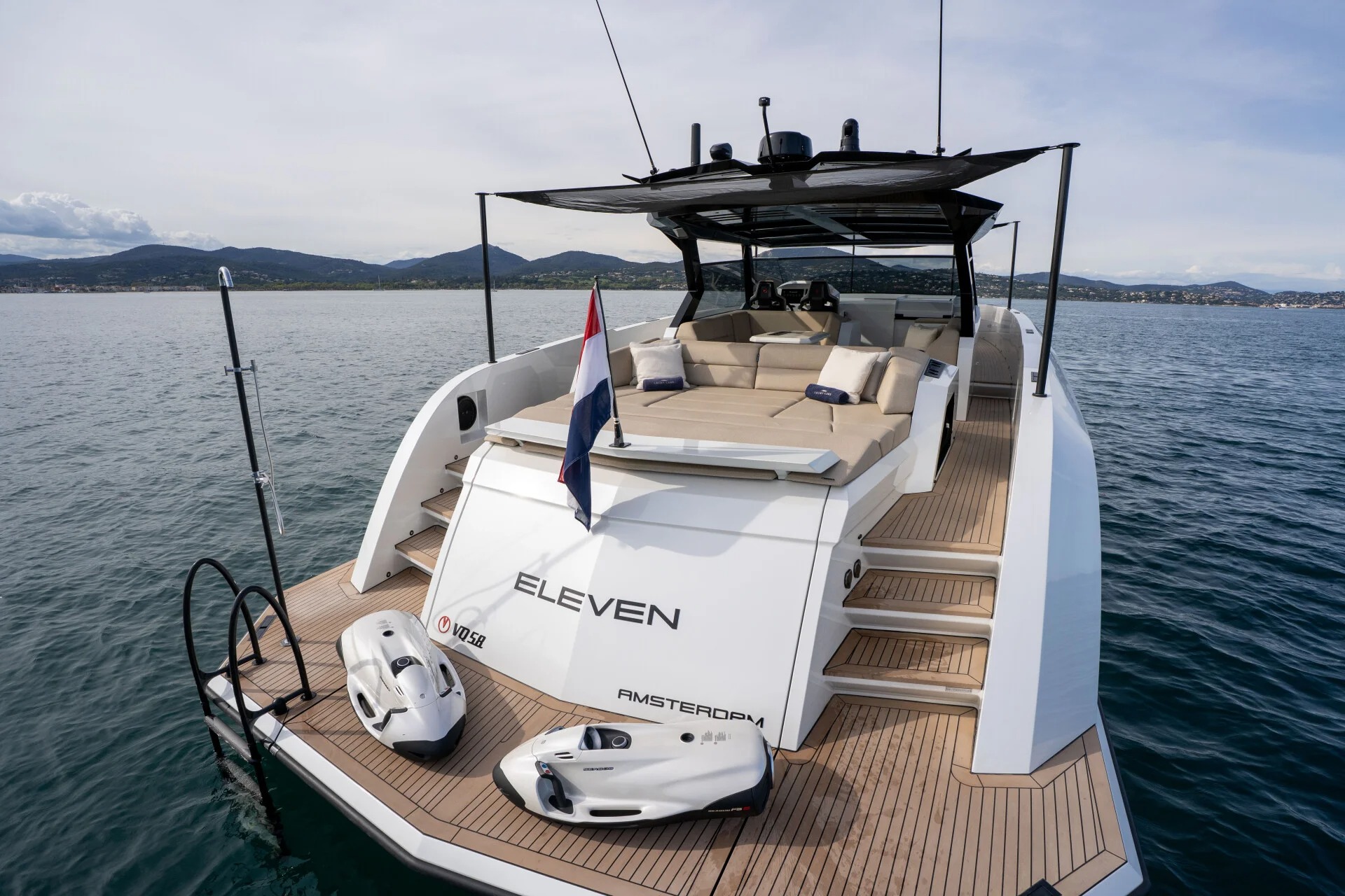 Vanquish 58 T-Top yacht charter, photo 5