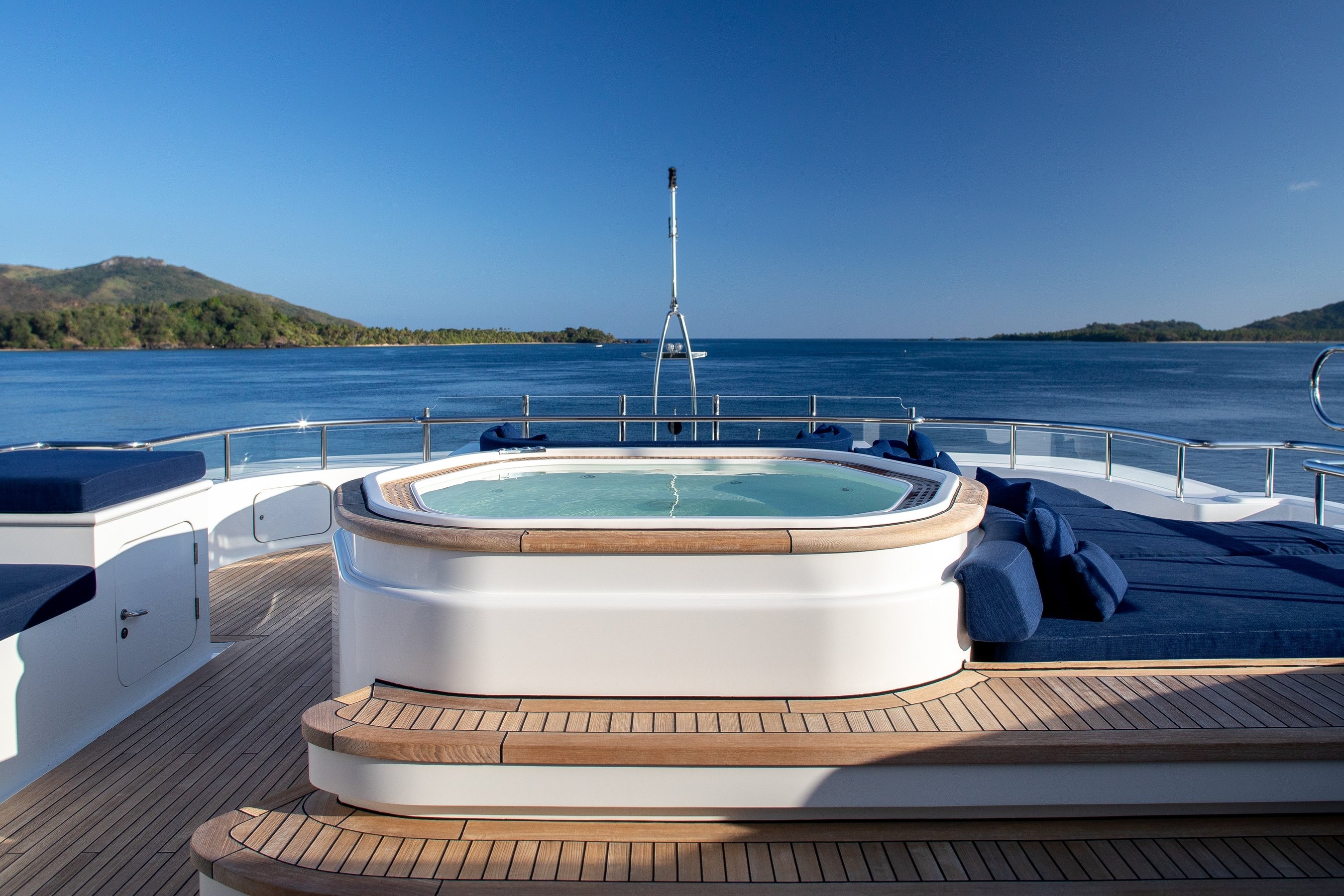 DEJA TOO yacht charter, photo 7