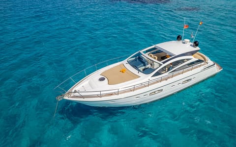 PERSHING 56, embarquement à saint-tropez